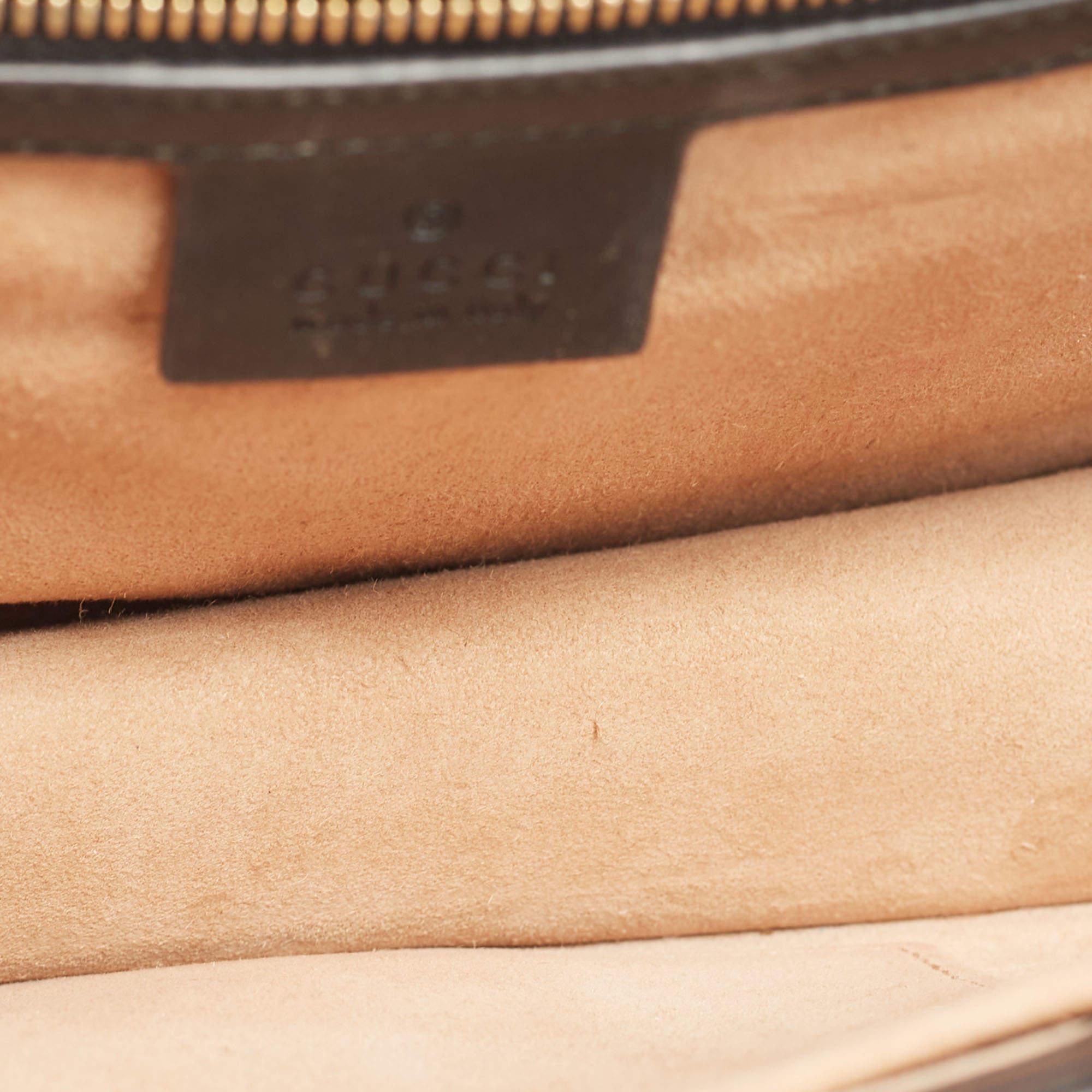 Gucci Sylvie Umhängetasche aus schwarzem Leder mit Web im Angebot 3