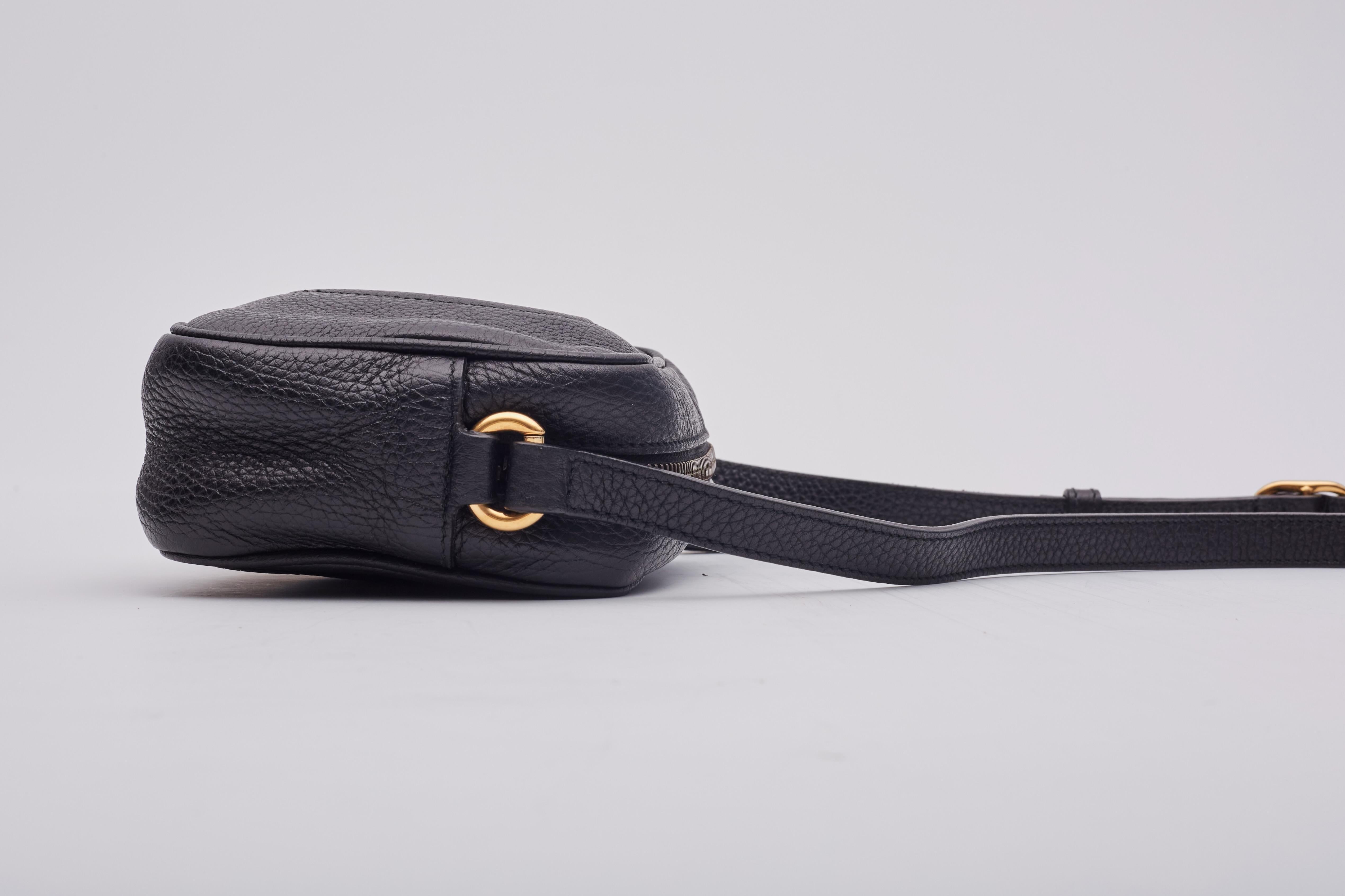 Women's Gucci Black Leather Soho Disco Camera Bag Mini For Sale