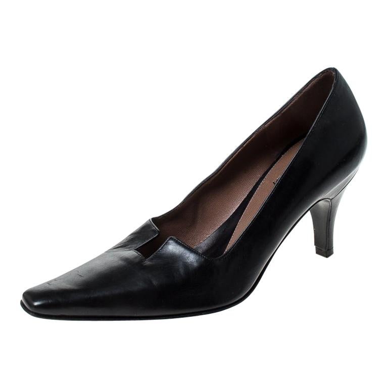 Gucci Black Leather Square Toe Pumps Size 34 For Sale at 1stDibs