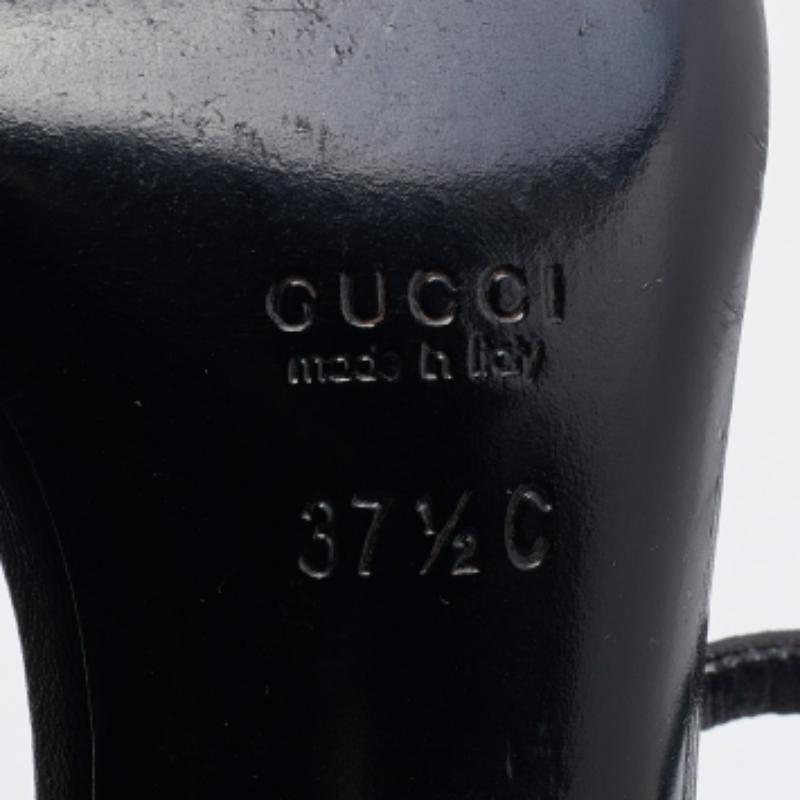 Schwarze Gucci Riemchensandalen aus Leder Größe 37,5 im Angebot 4