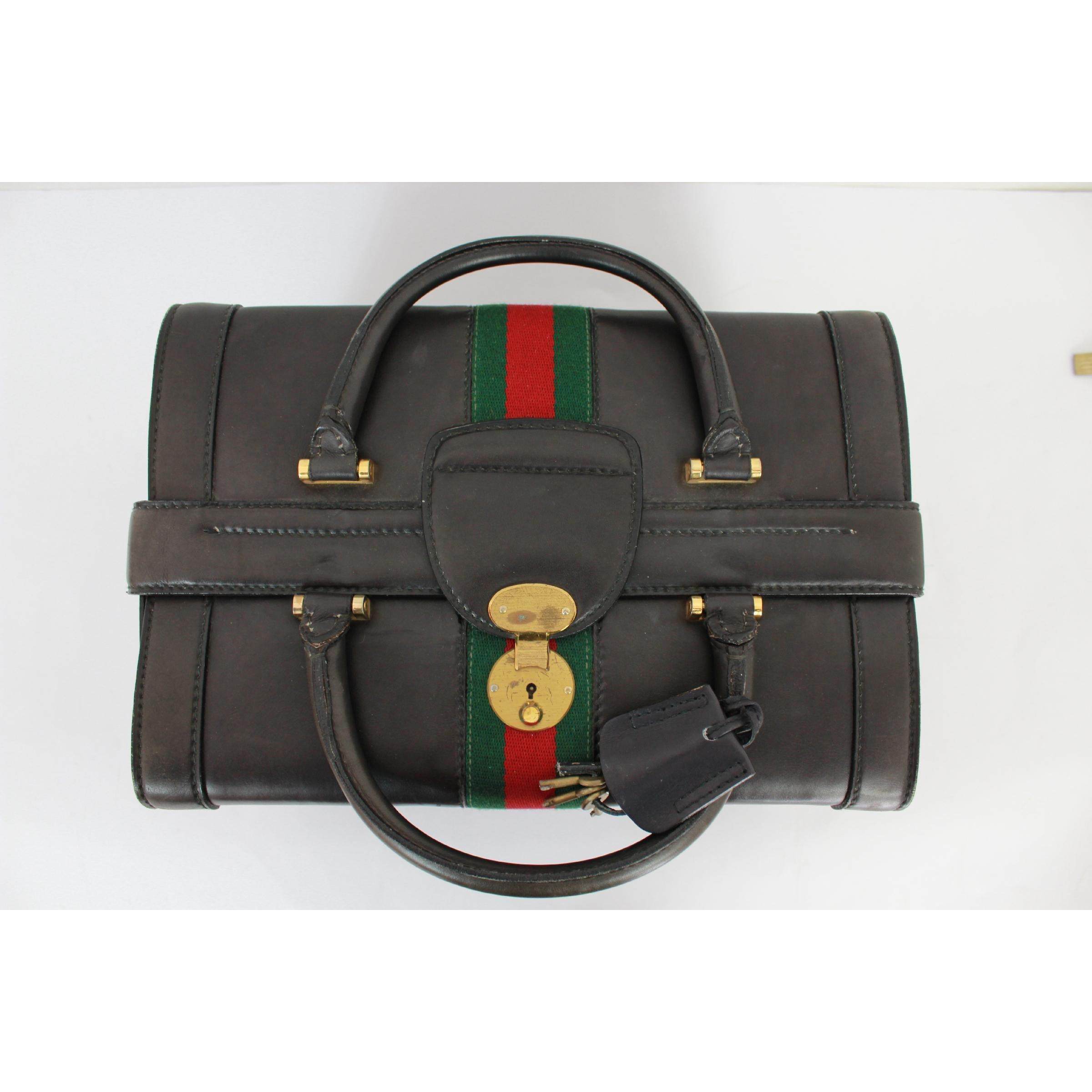 Gucci Black Leather Suitcase Travel Beauty Case Bag keys Locks Rigid Luggage 70s 4