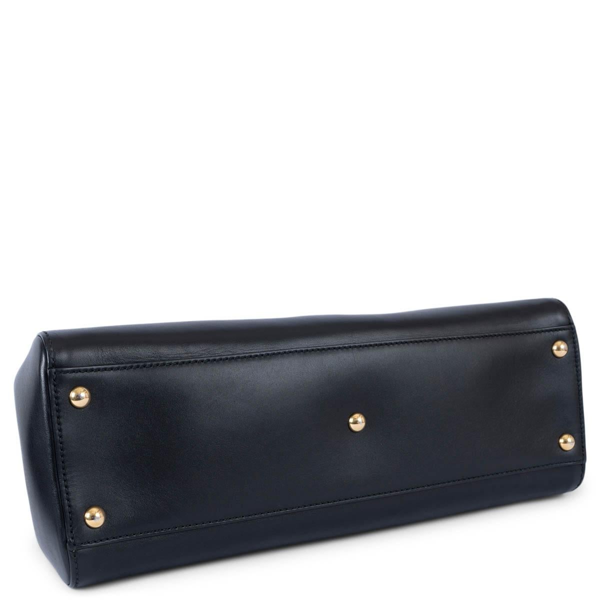 Women's GUCCI black leather SYLVIE LARGE TOTE Shoulder Bag For Sale