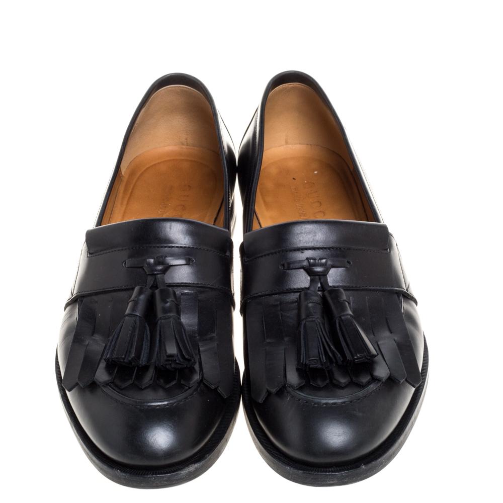 Gucci Black Leather Tassel Slip On Loafers Size 42 In Good Condition In Dubai, Al Qouz 2