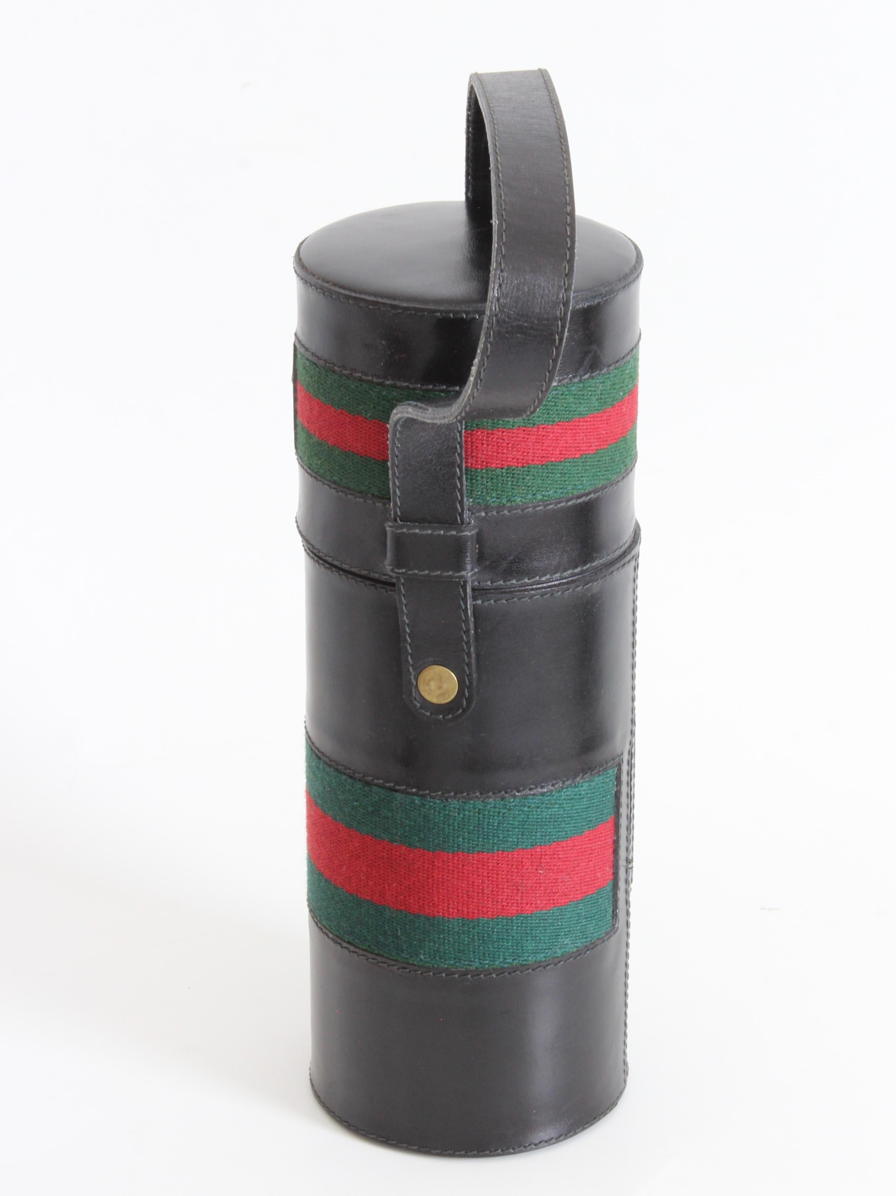 Gucci Schwarze Leder-Tragetasche mit Reißverschlussflasche Rot Grün Webbing Barware 70er Jahre im Zustand „Relativ gut“ im Angebot in Port Saint Lucie, FL
