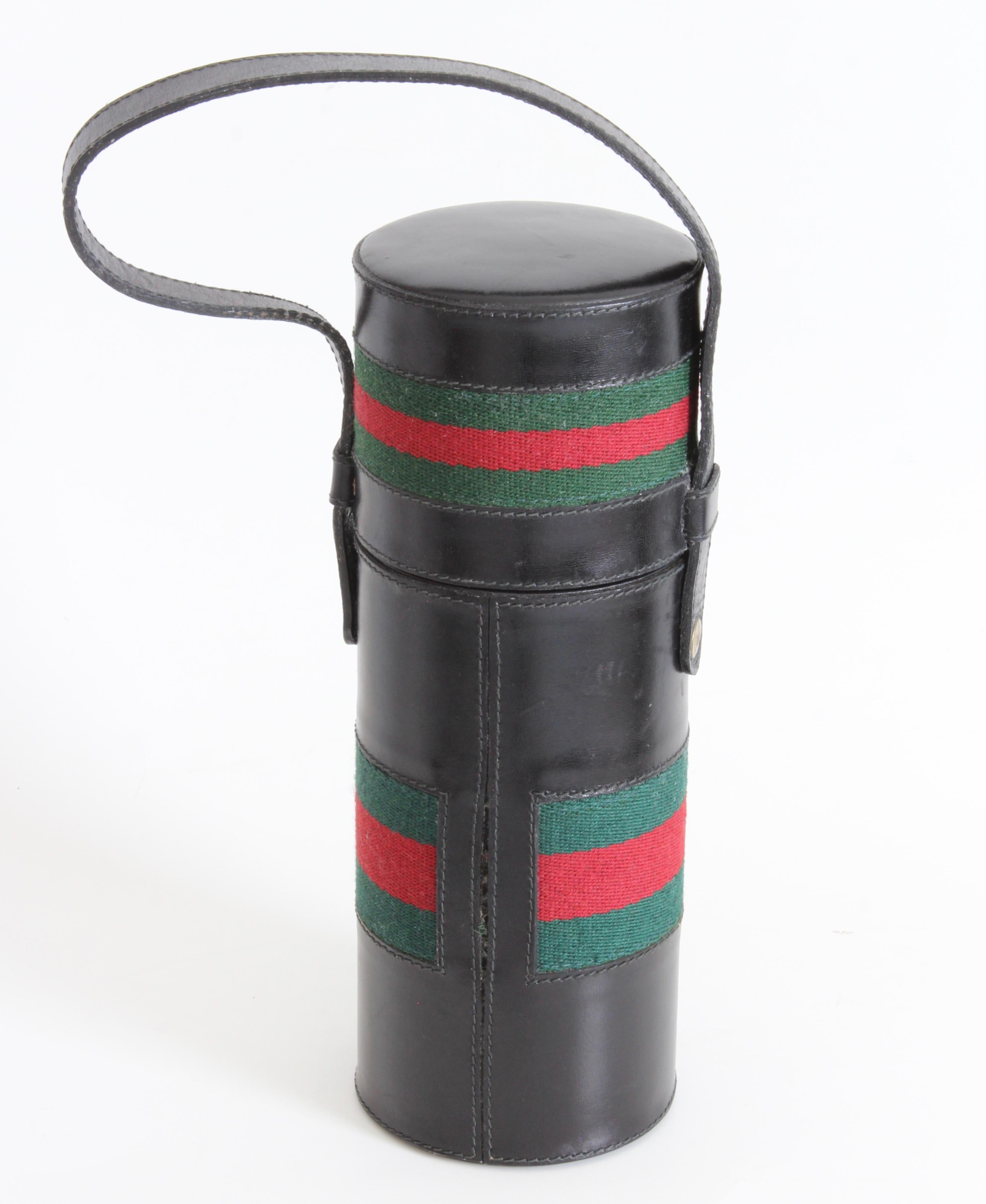 Gucci Schwarze Leder-Tragetasche mit Reißverschlussflasche Rot Grün Webbing Barware 70er Jahre für Damen oder Herren im Angebot