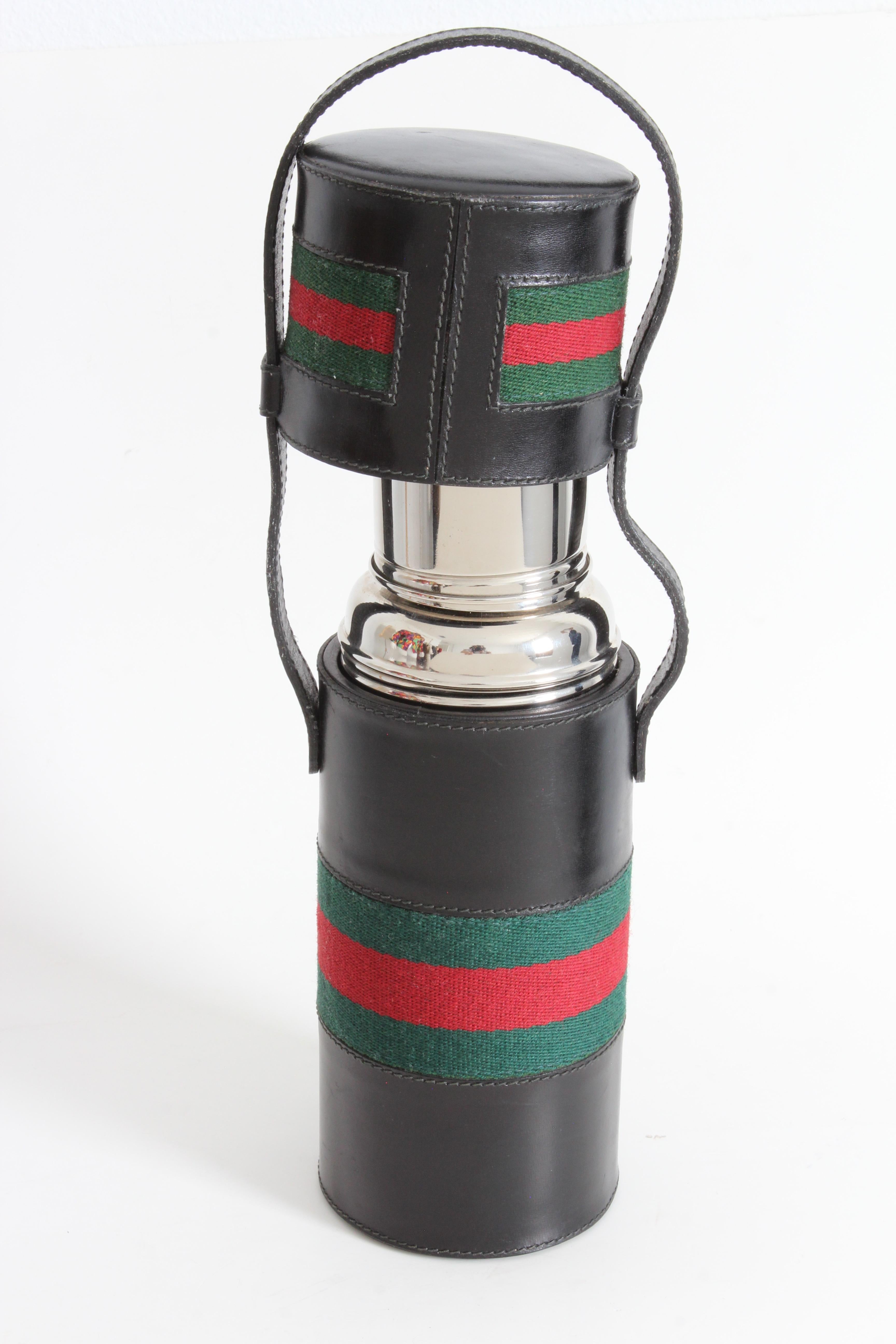 Gucci Schwarze Leder-Tragetasche mit Reißverschlussflasche Rot Grün Webbing Barware 70er Jahre im Angebot 5