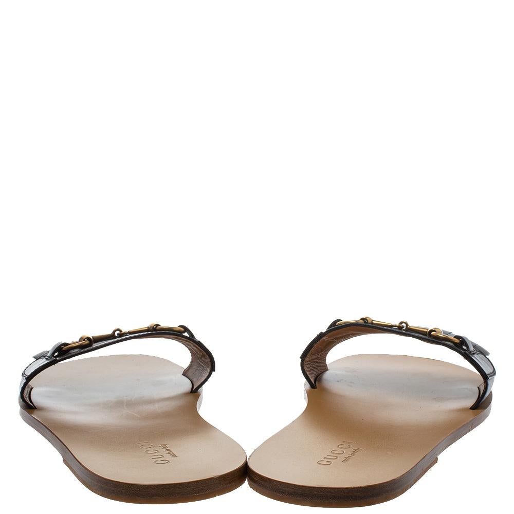 Gucci Schwarz Leder Varadero Horsebit Slide Sandalen Größe 41::5 im Zustand „Gut“ in Dubai, Al Qouz 2