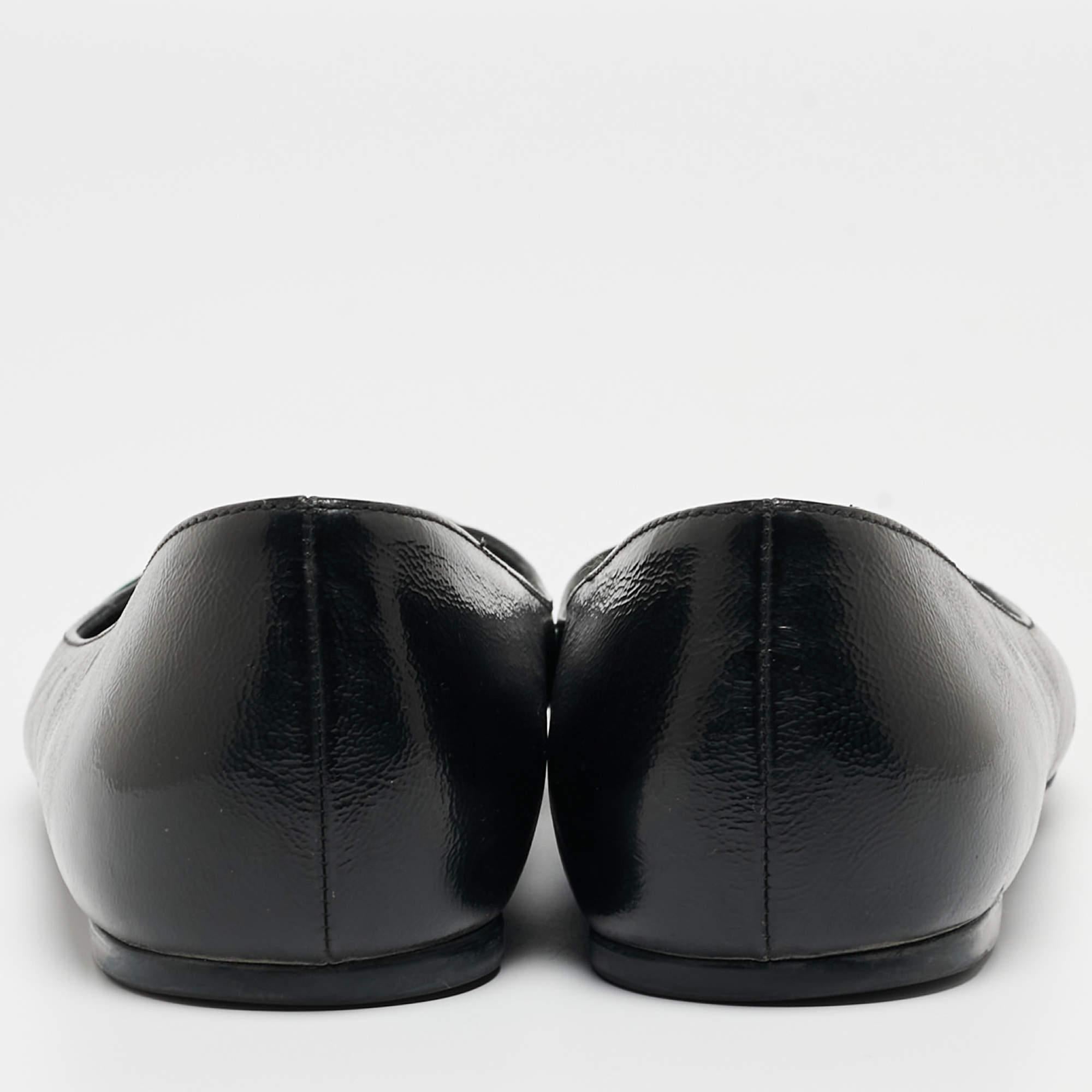 Gucci Black Leather Web Ballet Flats Size 37 In Excellent Condition For Sale In Dubai, Al Qouz 2