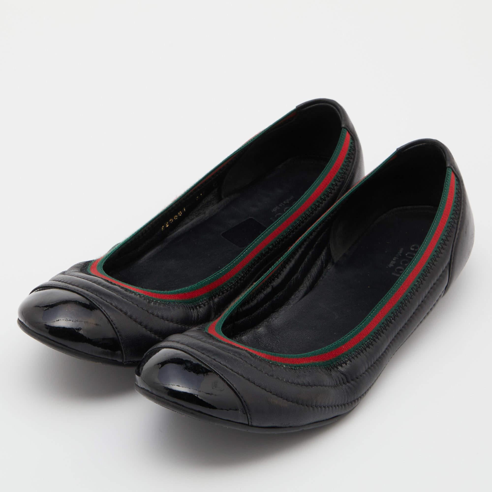 Complete your look by adding these designer ballet flats to your collection of everyday footwear. They are crafted skilfully to grant the perfect fit and style.

Includes: Original Box, Info Booklet