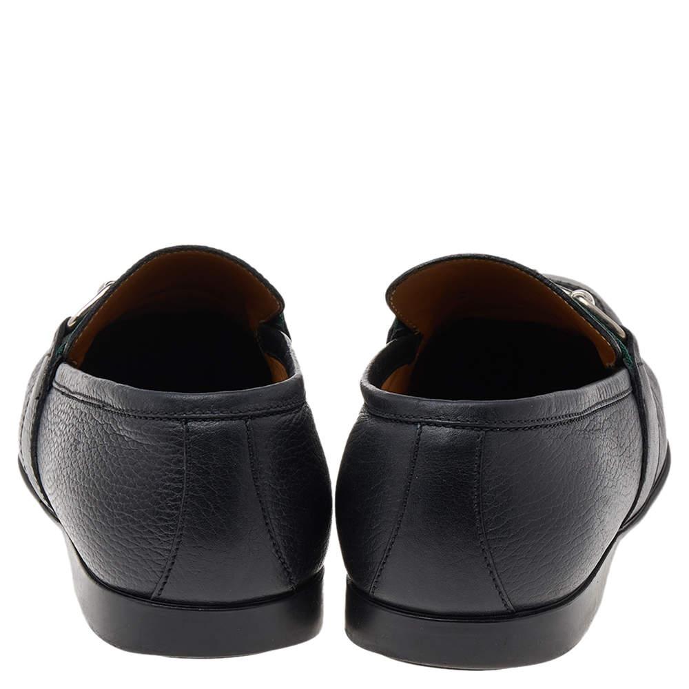 Gucci Black Leather Web Detail Loafers Size 40.5 In Good Condition For Sale In Dubai, Al Qouz 2