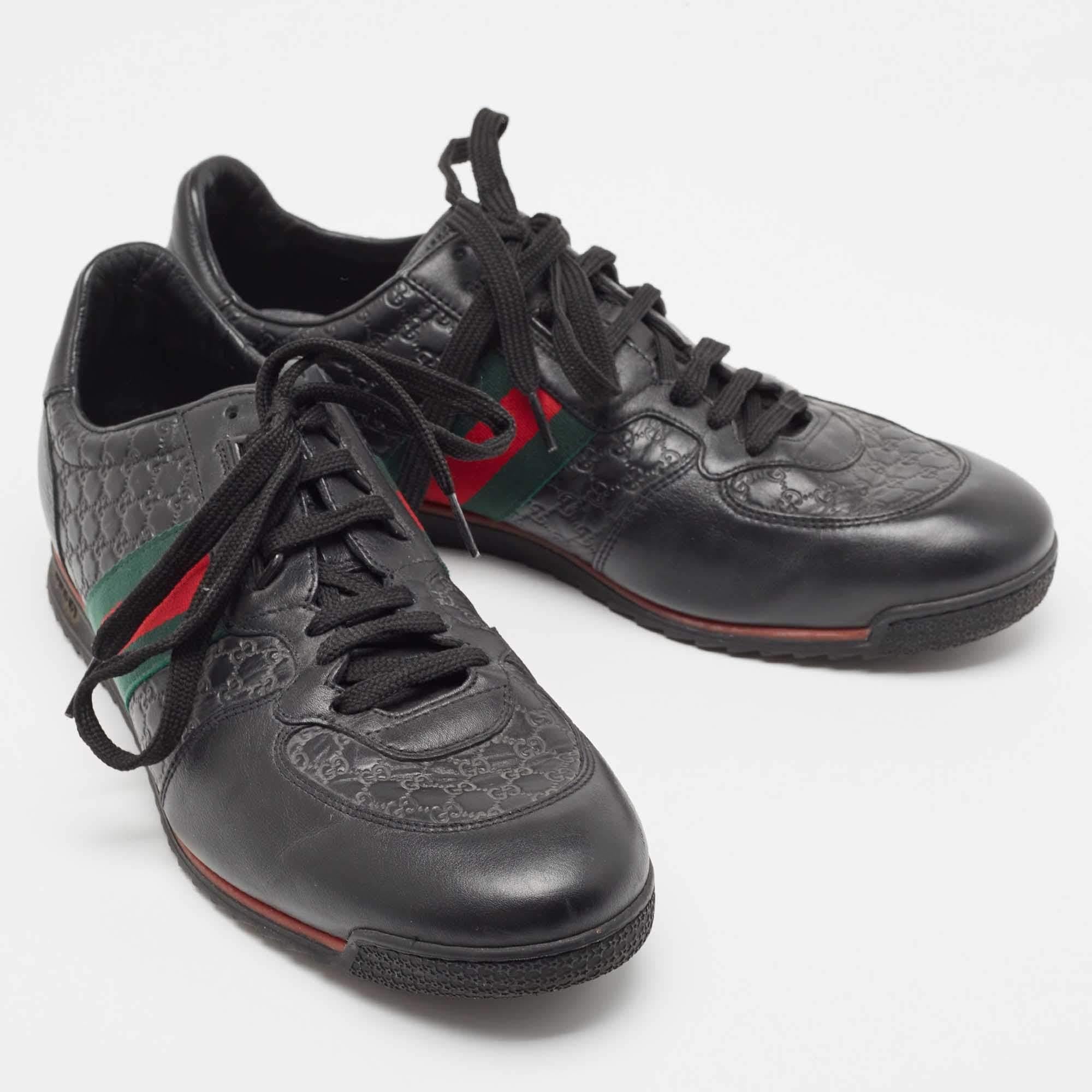 Gucci Black Leather Web Low Top Sneakers Size 44 In Good Condition For Sale In Dubai, Al Qouz 2