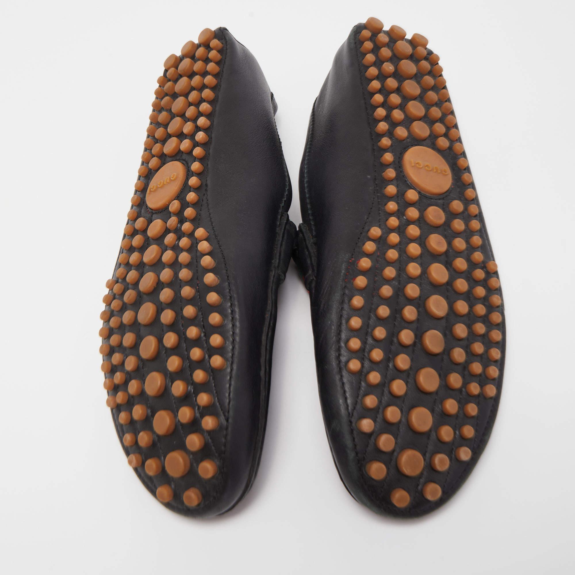Gucci Web Slip On Loafers aus schwarzem Leder, Größe 45 1