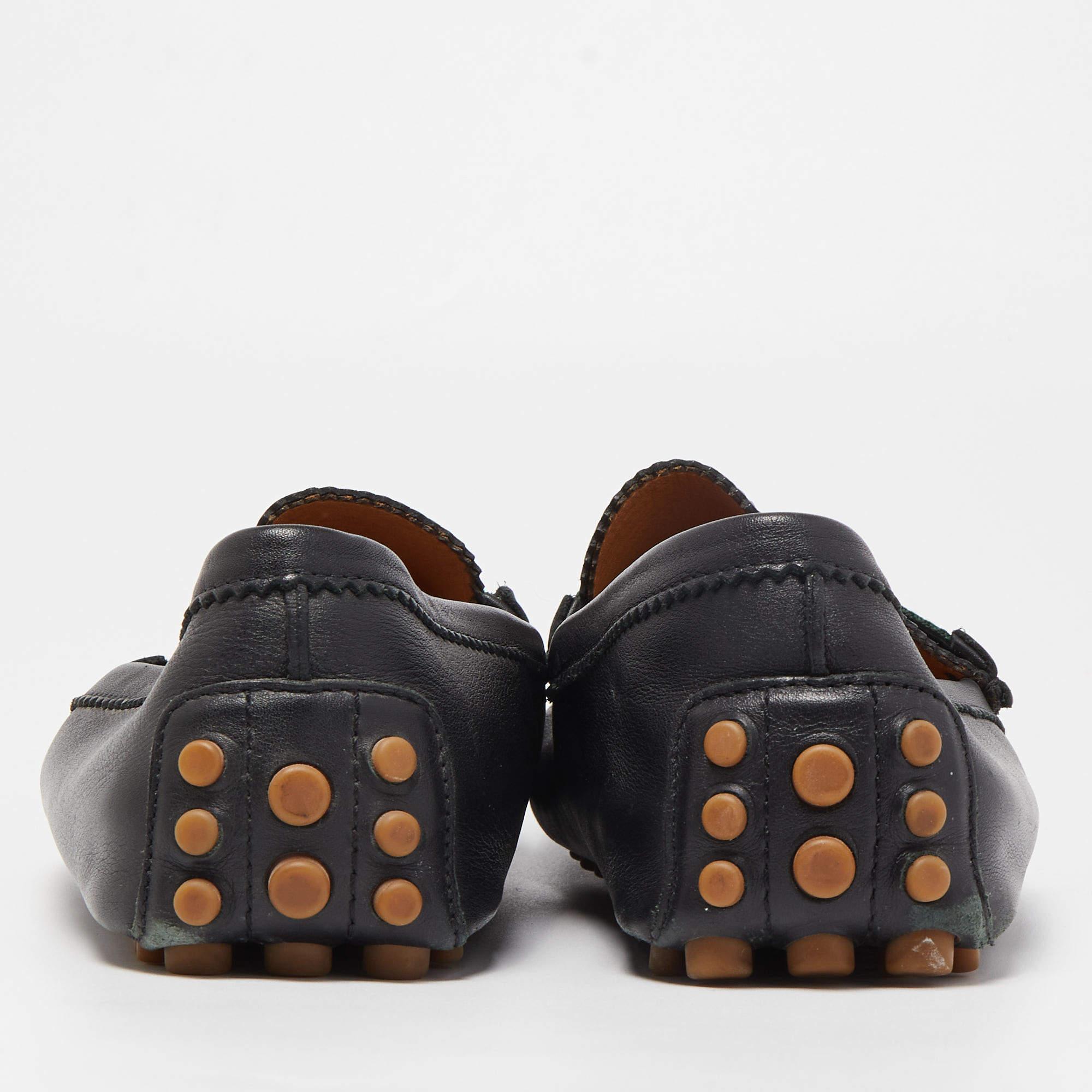 Gucci Web Slip On Loafers aus schwarzem Leder, Größe 45 4
