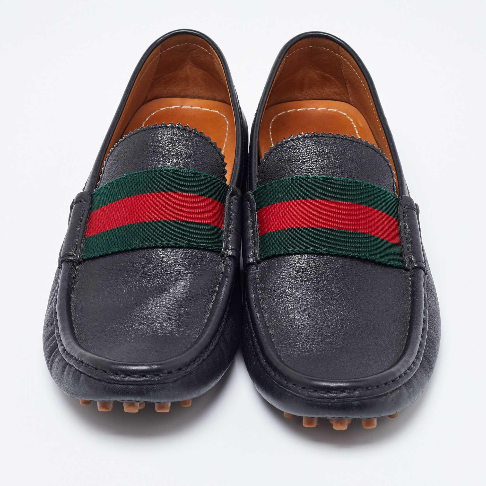 Gucci Black Leather Web Trim Slip On Loafers Size 40 In Fair Condition In Dubai, Al Qouz 2