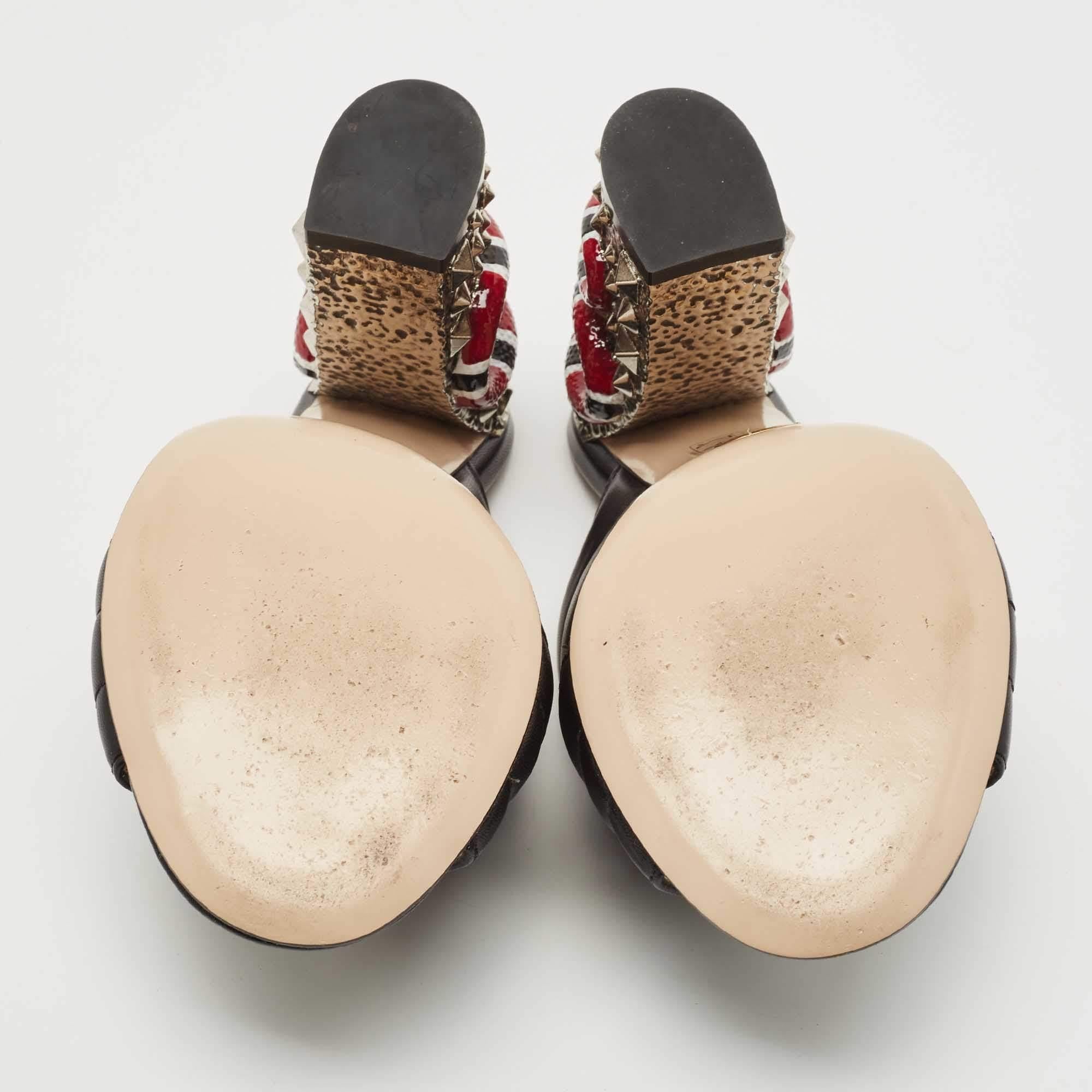 Gucci Black Leather Webby Slide Sandals Size 38.5 2