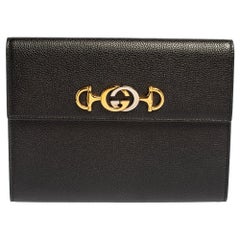 Gucci Schwarzes Leder Zumi Flap Clutch