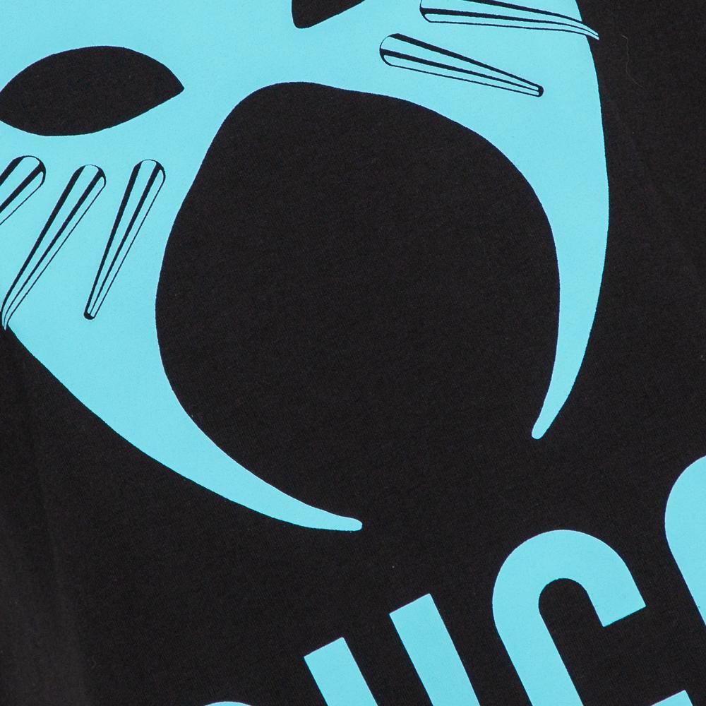 Gucci Camiseta oversize de algodón con estampado de máscara de logotipo negro XS en Nuevo Estado en Dubai, Al Qouz 2