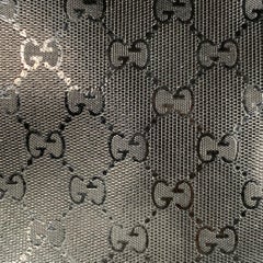 GUCCI Schwarze Logo-Monogramm-Umhängetasche aus Nylon