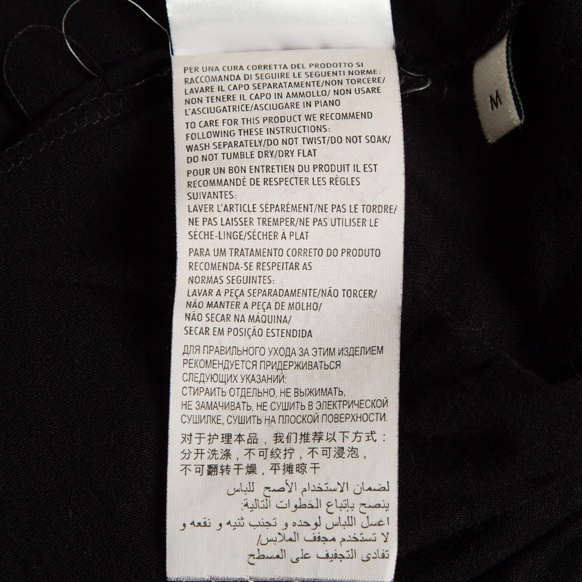 Gucci Maglietta in cotone invecchiato con stampa del logo nero M. T. I. in vendita 3