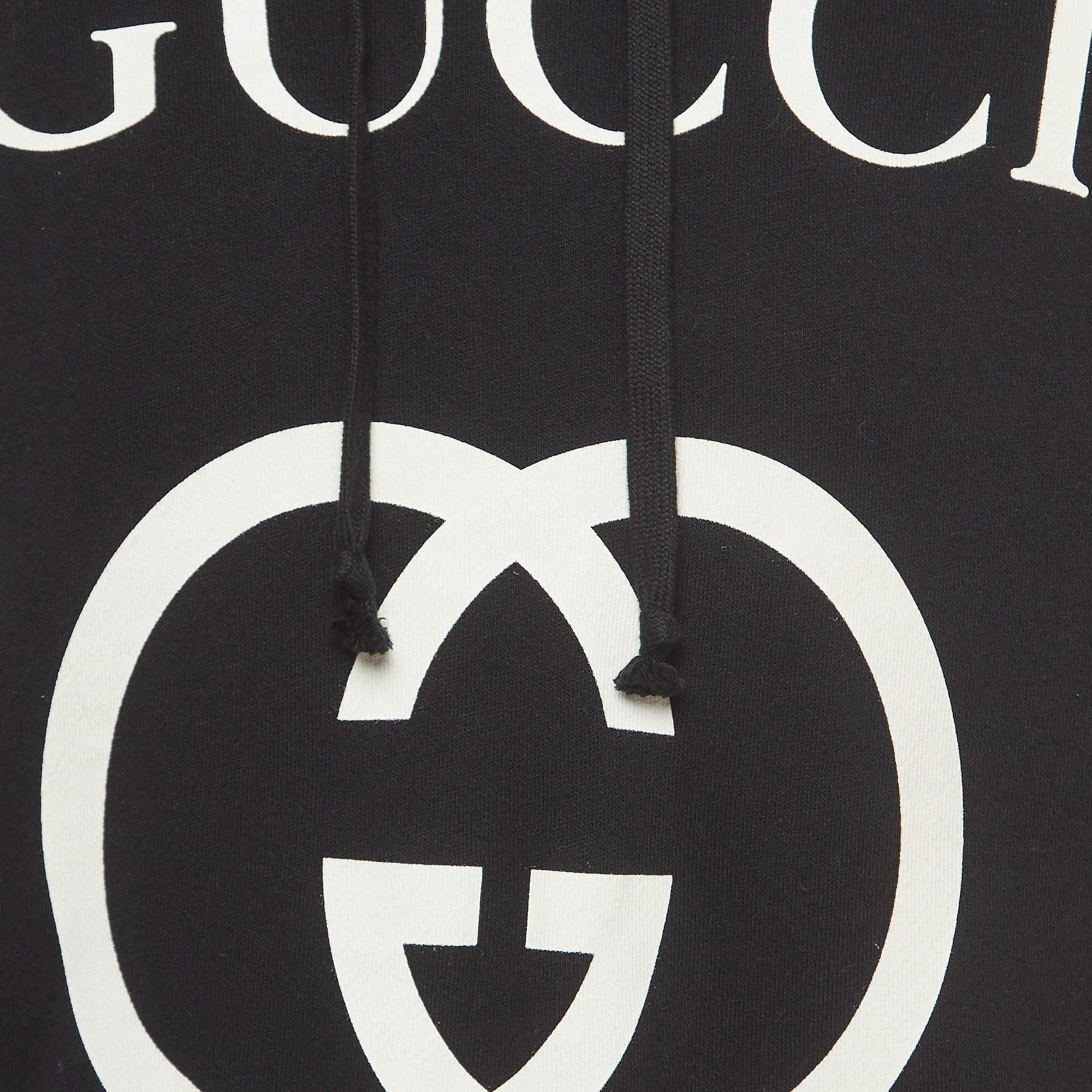 Gucci Black Logo Printed Cotton Knit Hooded Sweatshirt XS In Good Condition For Sale In Dubai, Al Qouz 2