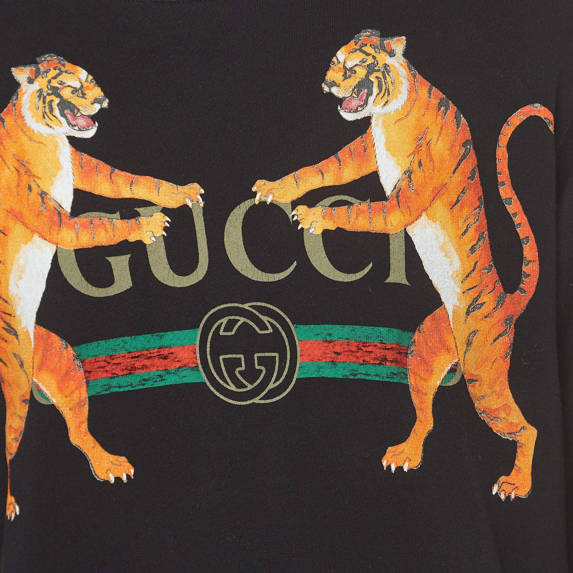 Gucci Schwarzes Logo Tiger bedrucktes Baumwollstrick-Pullovershirt mit Logo S Herren im Angebot