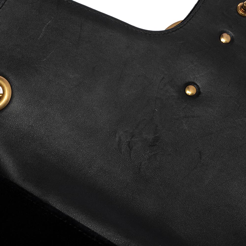 Gucci Black Love Embroidered Matelassé Velvet Medium GG Marmont Shoulder Bag In Good Condition In Dubai, Al Qouz 2