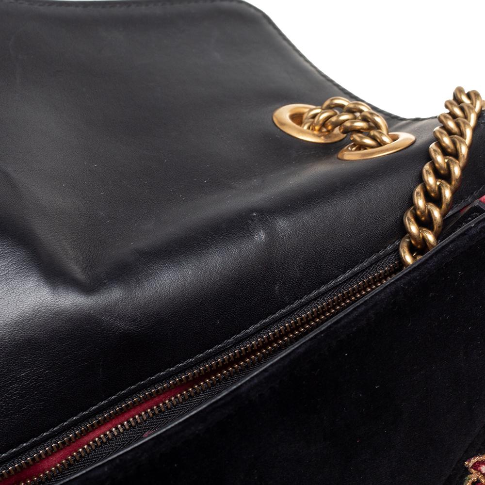 Gucci Black Love Embroidered Matelassé Velvet Medium GG Marmont Shoulder Bag In Good Condition In Dubai, Al Qouz 2