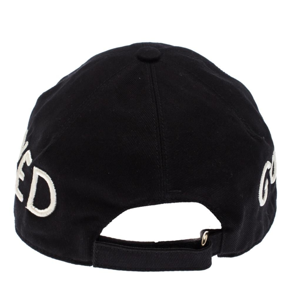 Baseball caps are an ideal style statement with casual outfits. Made fabulously, this black Gucci piece features the word 