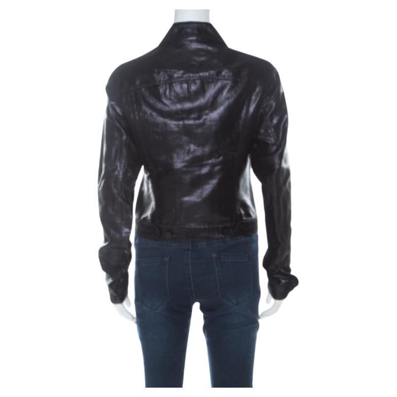 There's just some fashion magic that well-made jackets bring to one's closet. They are a staple for one's style. Gucci brings you this black jacket made from quality fabrics and designed with long sleeves and front buttons.