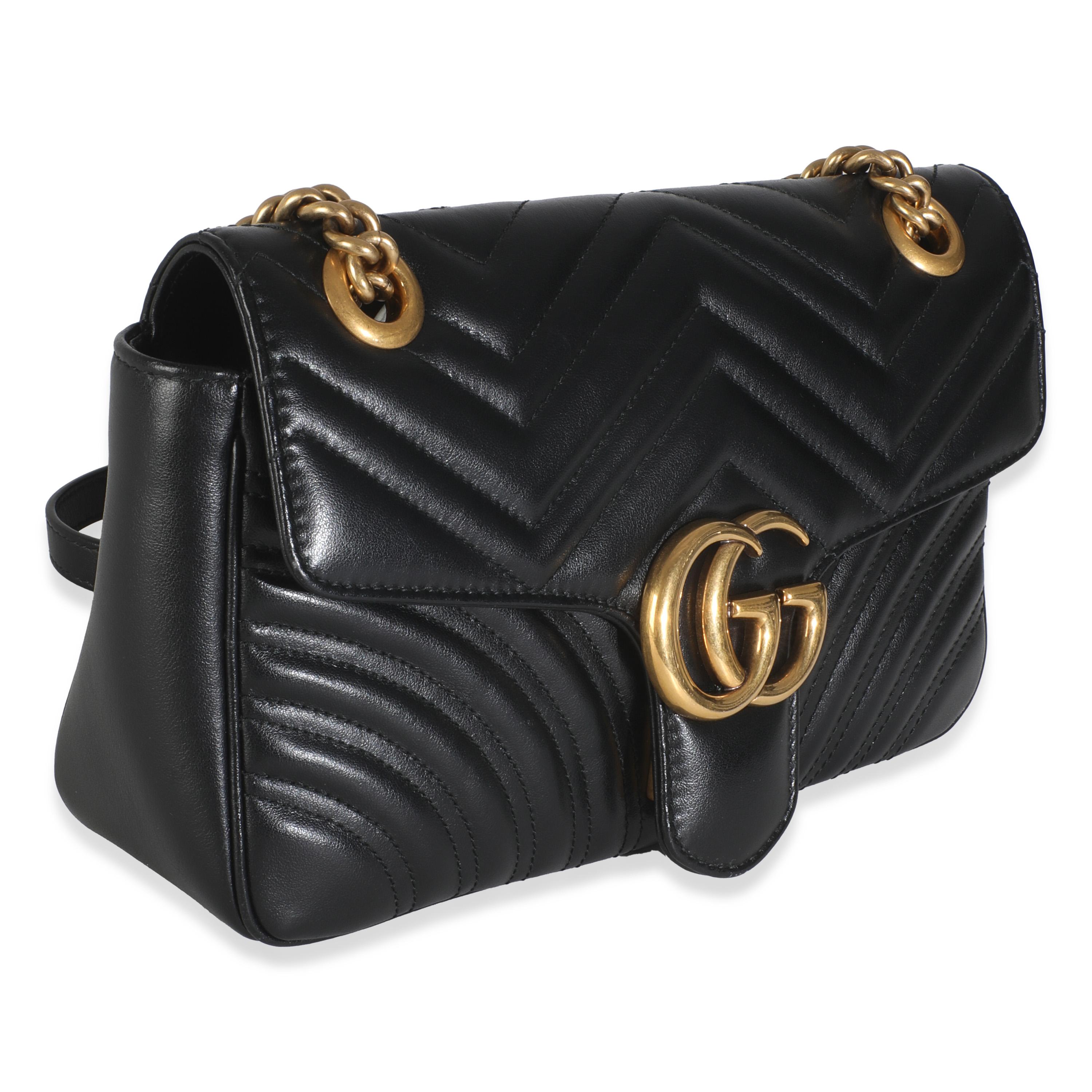 Noir Gucci - Petit sac à bandoulière GG Marmont en cuir matelassé noir en vente