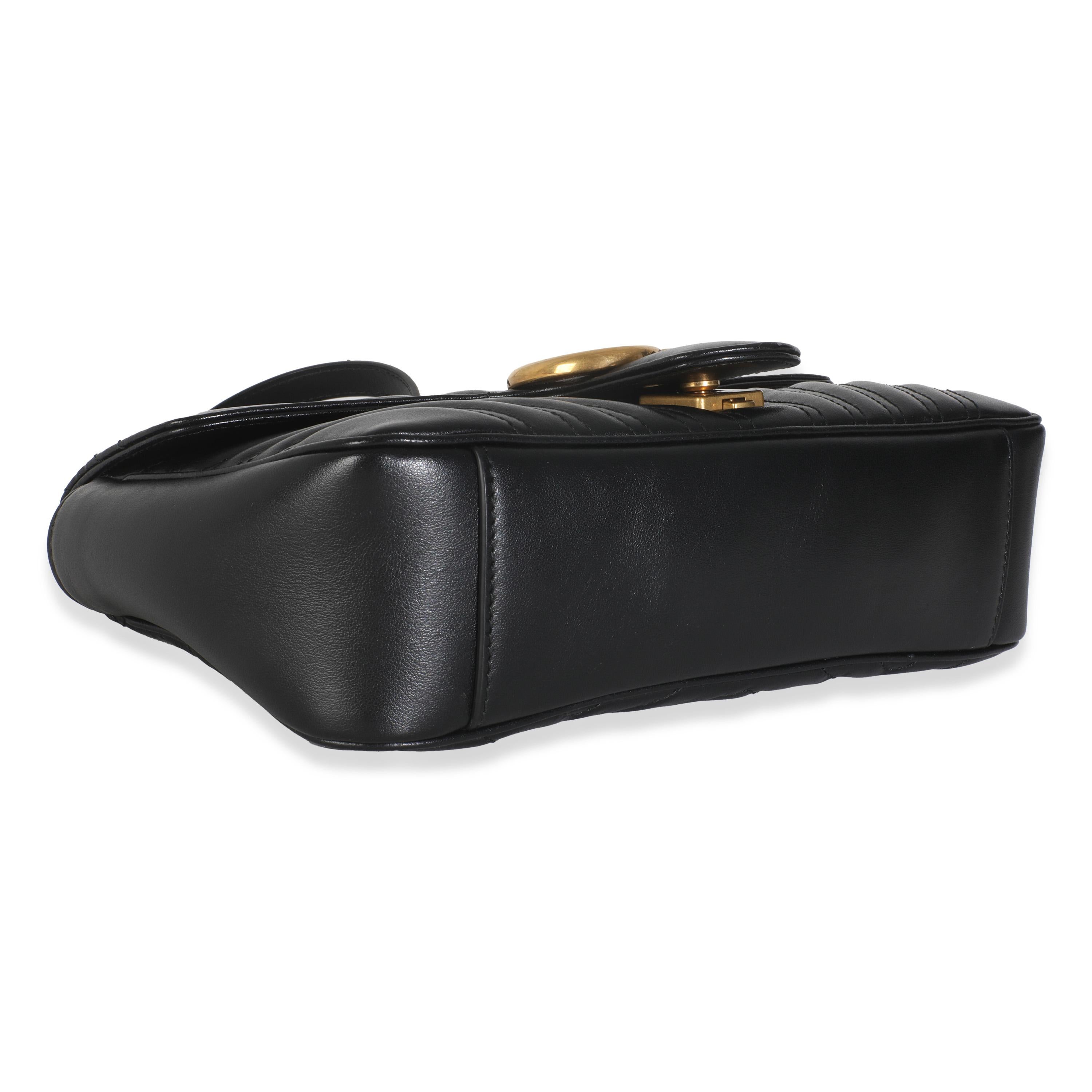 Gucci - Petit sac à bandoulière GG Marmont en cuir matelassé noir Unisexe en vente