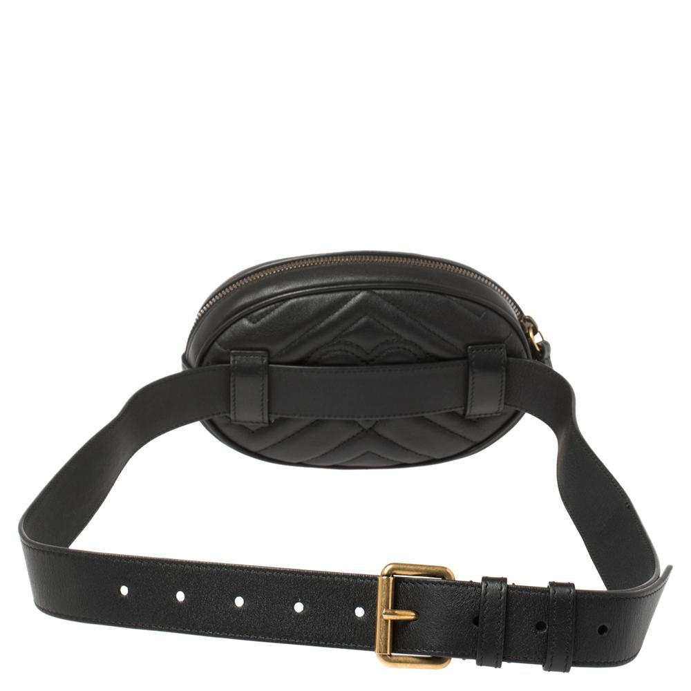 This Marmont belt bag has been exquisitely crafted from leather using the matelassé technique and equipped with a well-sized suede interior. On the front flap, there is a GG logo and the buckle belt is provided for you to fasten it. A chic bag like