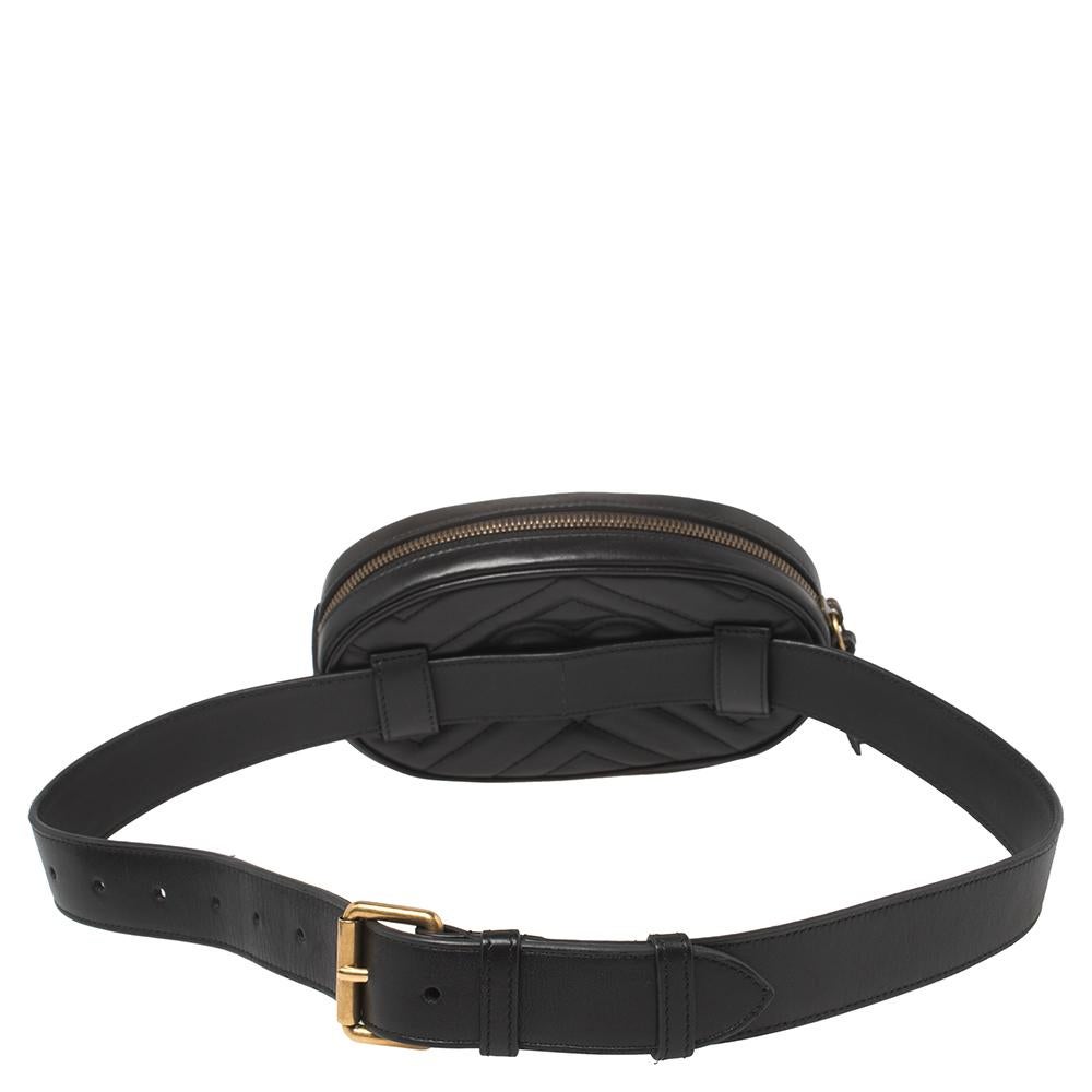 The GG Marmont belt bag was released in the brand's Pre-Fall 2017 collection, and it went on to be a hit! This one here in matelassé leather is equipped with a zipper fastening that opens to a well-sized Alcantara interior. On the front, there is a