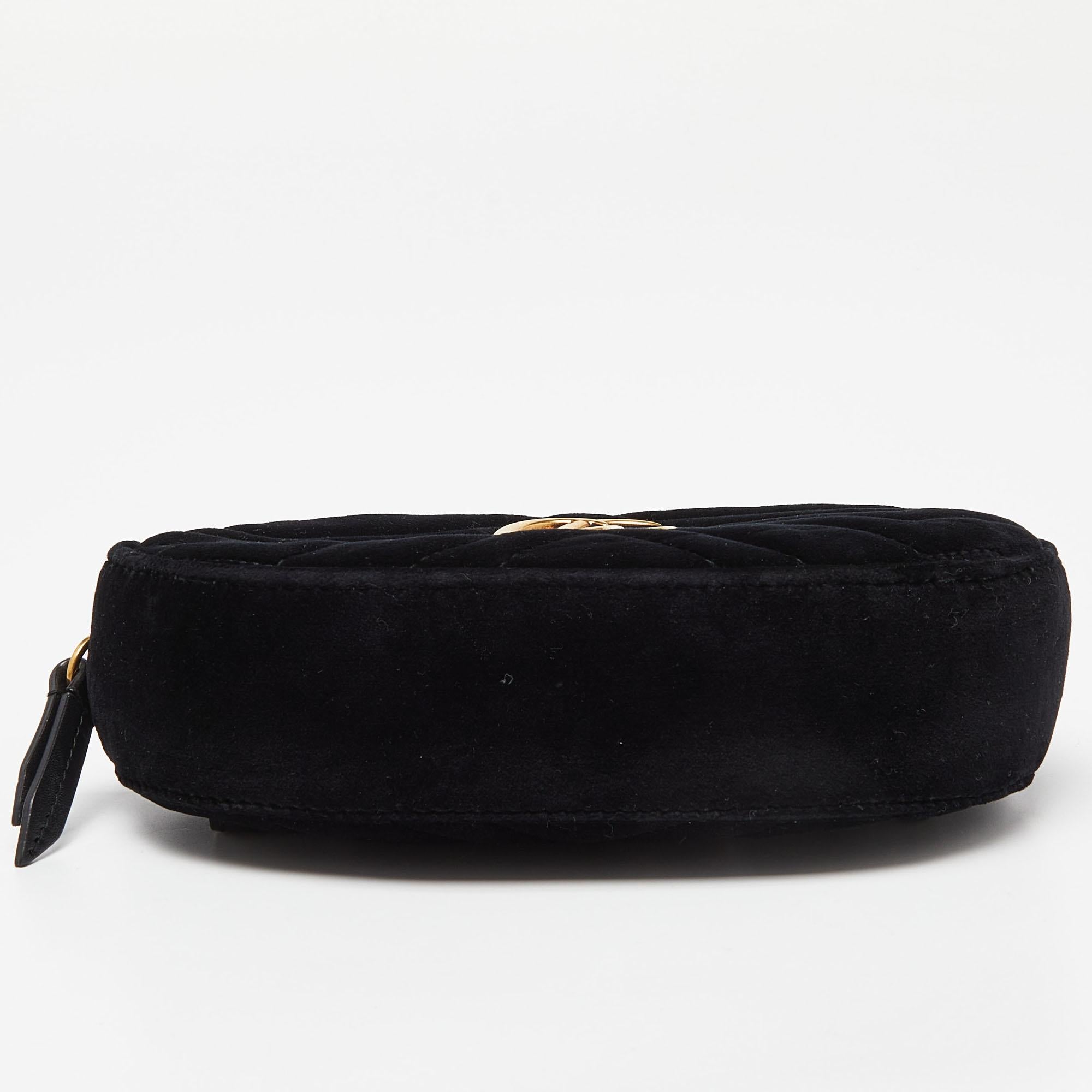 Gucci Black Matelassé Velvet and Leather Mini GG Marmont Belt Bag For Sale 4