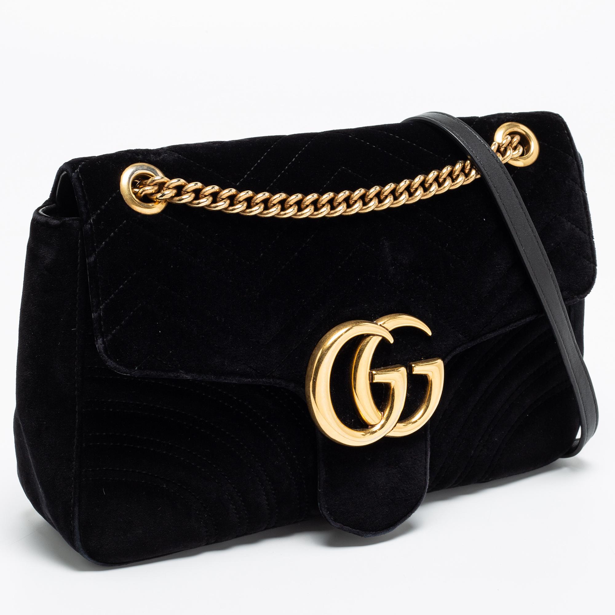 Gucci Black Matelassé Velvet Medium GG Marmont Shoulder Bag In Good Condition In Dubai, Al Qouz 2