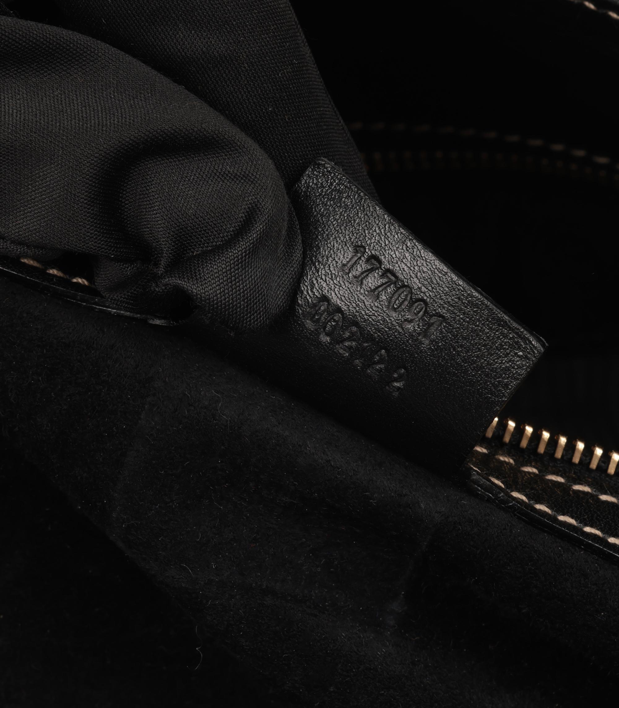 Gucci Tote da corsa con nappe in pelle di alligatore nera opaca 4