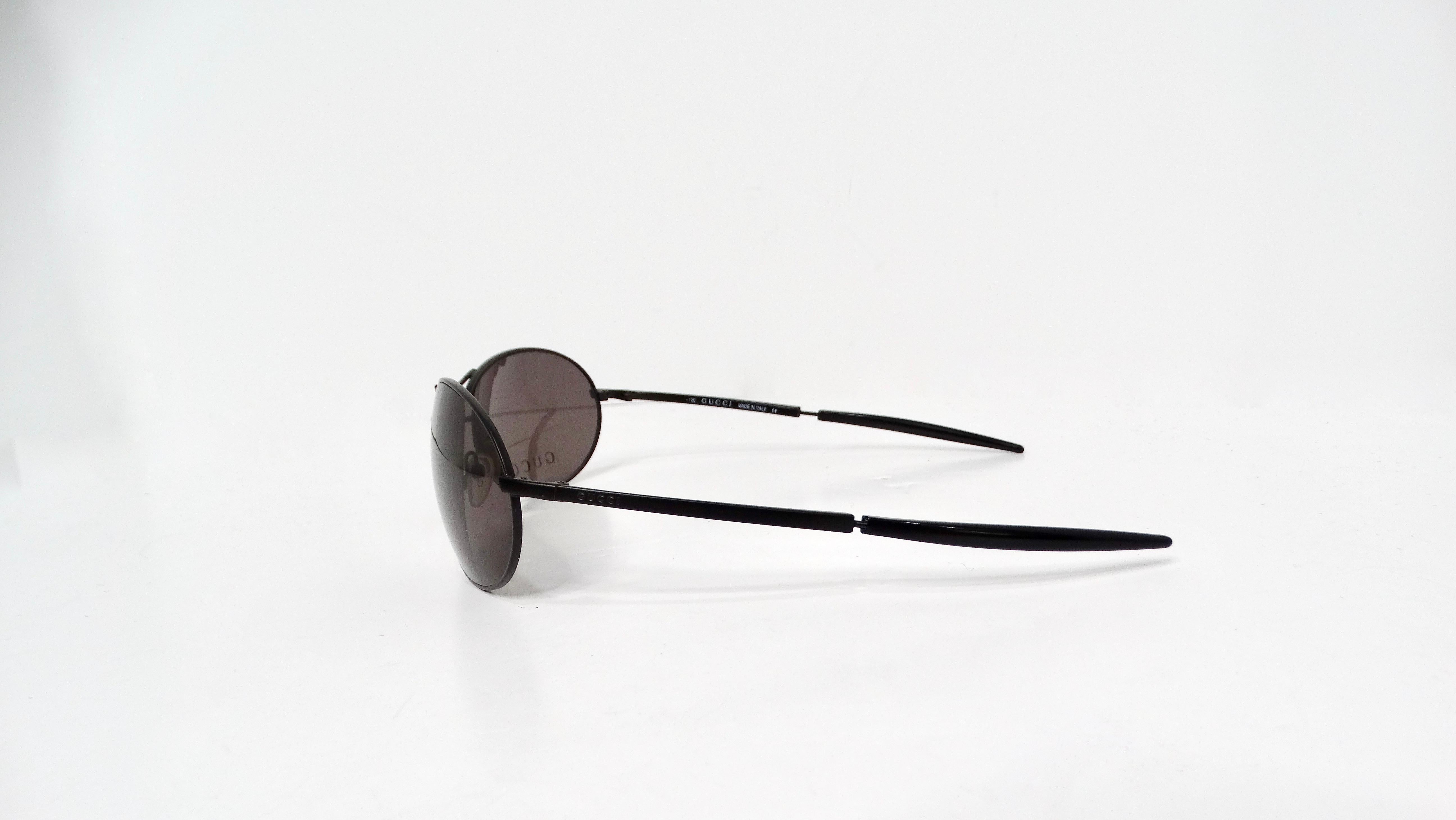 Noir Lunettes de soleil aviateur Gucci à monture métallique noire et verres teintés marron circa 1990 en vente