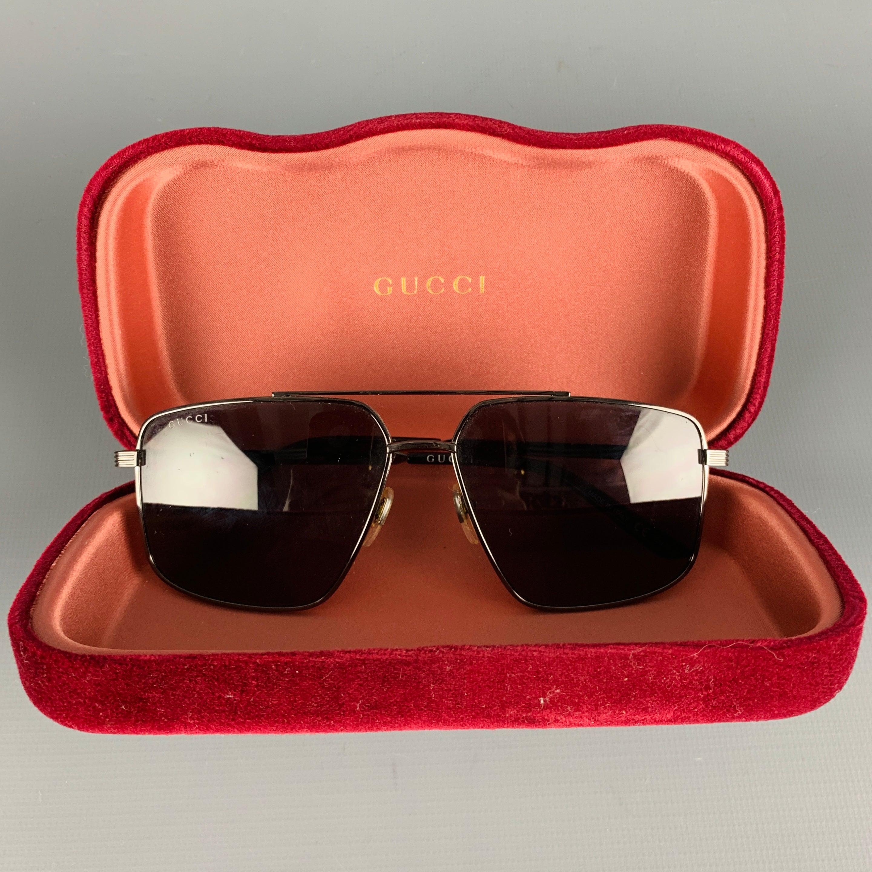 GUCCI Schwarze Metall-Sonnenbrille im Angebot 3