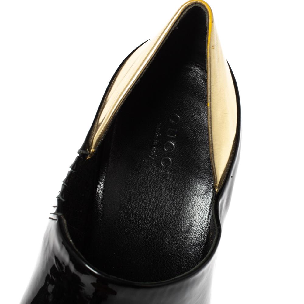 Gucci Black/Metallic Gold Patent Leather Peep Toe Booties Size 40 In Good Condition In Dubai, Al Qouz 2