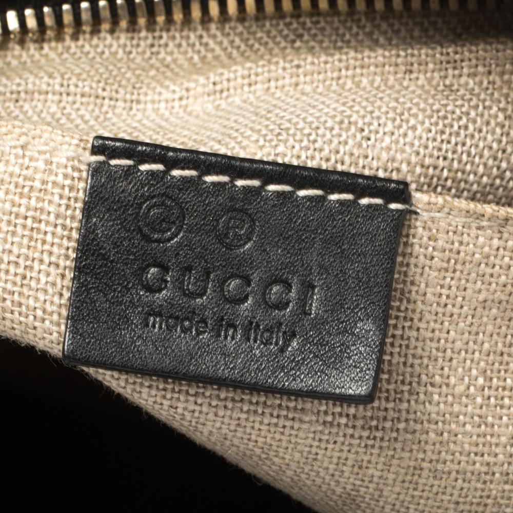 Gucci Black Microguccissima Leather Bree Crossbody Bag In Good Condition In Dubai, Al Qouz 2
