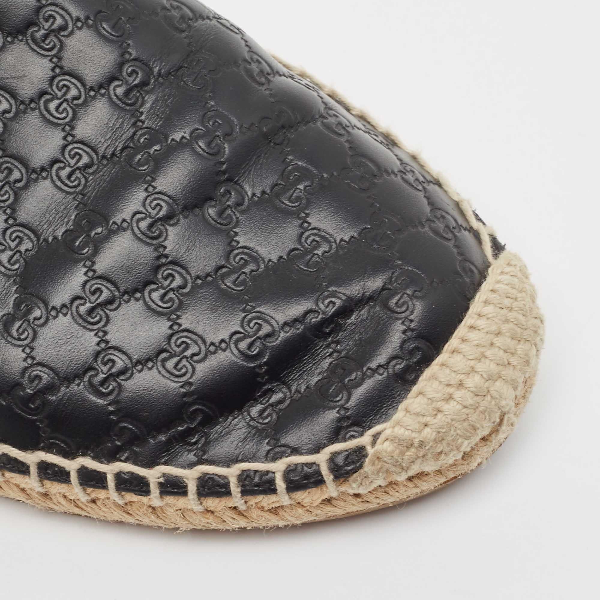 Gucci Black Microguccissima Leather Slip On Espadrille Flats Size 37 For Sale 3