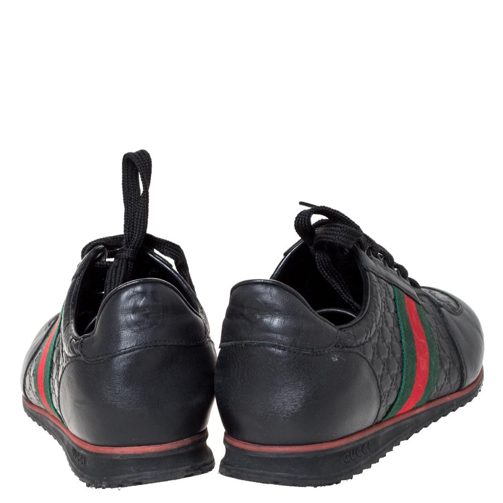 Gucci Black Microguccissima Leather Web Low Top Sneakers Size 40.5 In Good Condition In Dubai, Al Qouz 2
