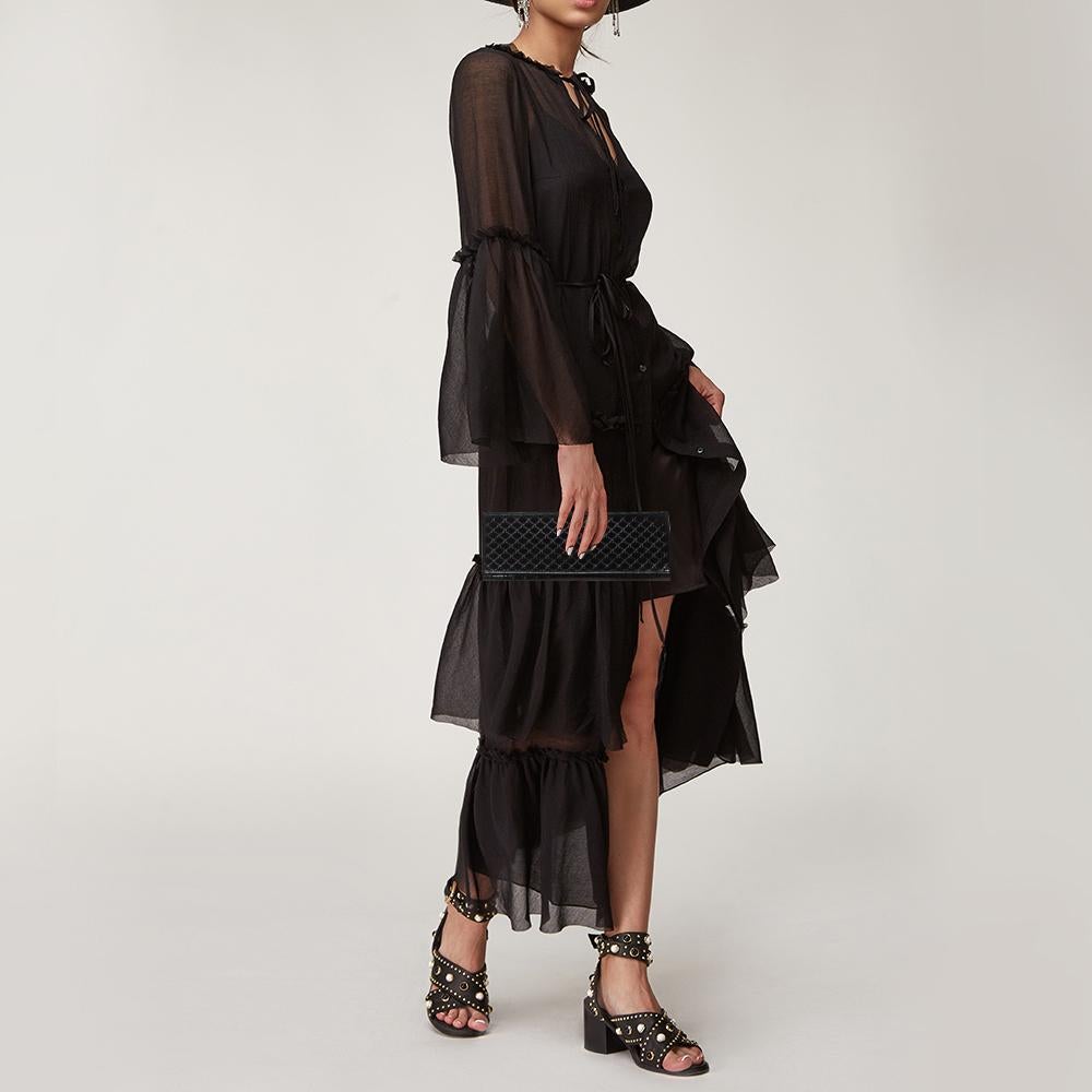 Schwarze Microguccissima Broadway-Clutch aus Lackleder von Gucci im Zustand „Gut“ in Dubai, Al Qouz 2