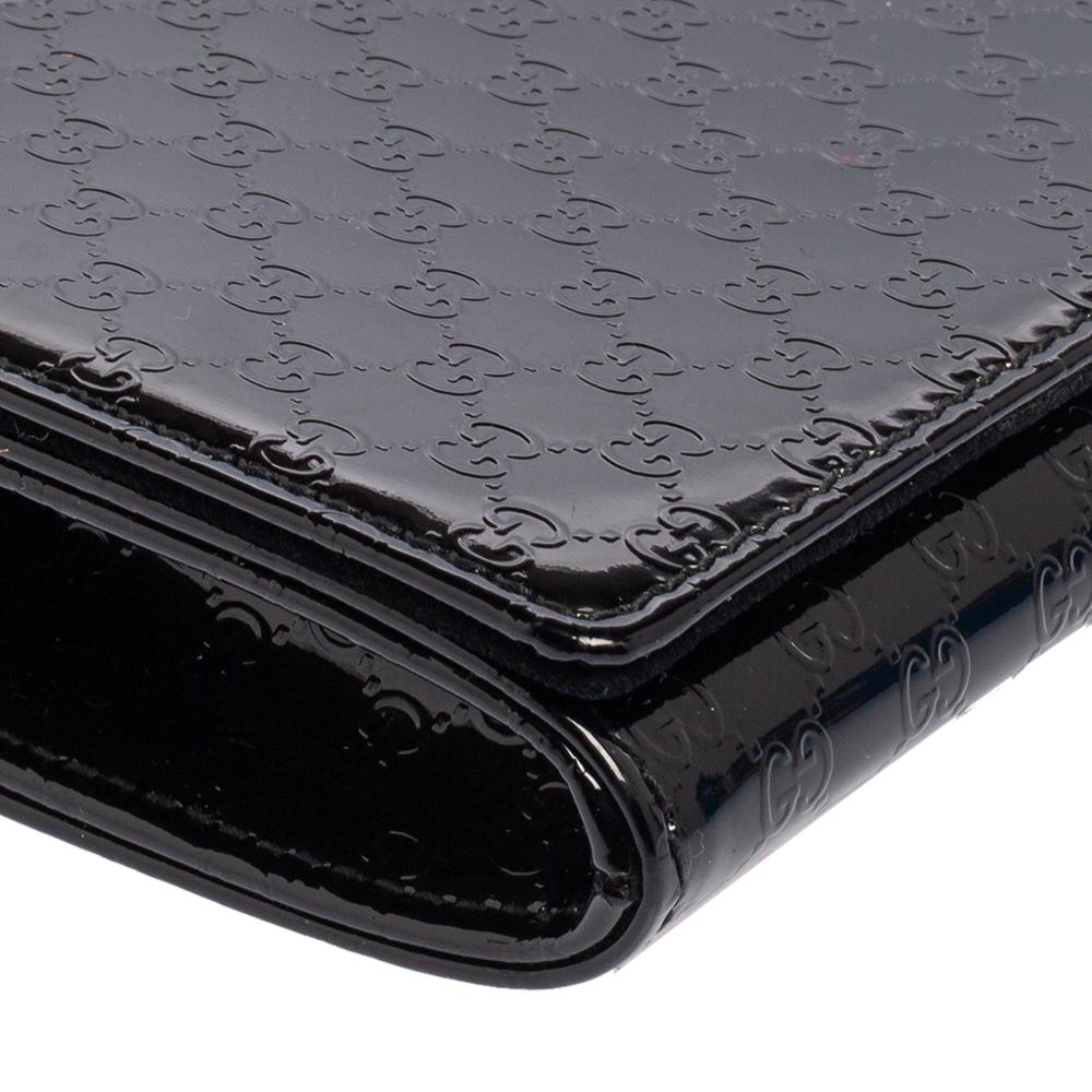 Gucci Black Microguccissima Patent Leather Broadway Clutch In Good Condition In Dubai, Al Qouz 2