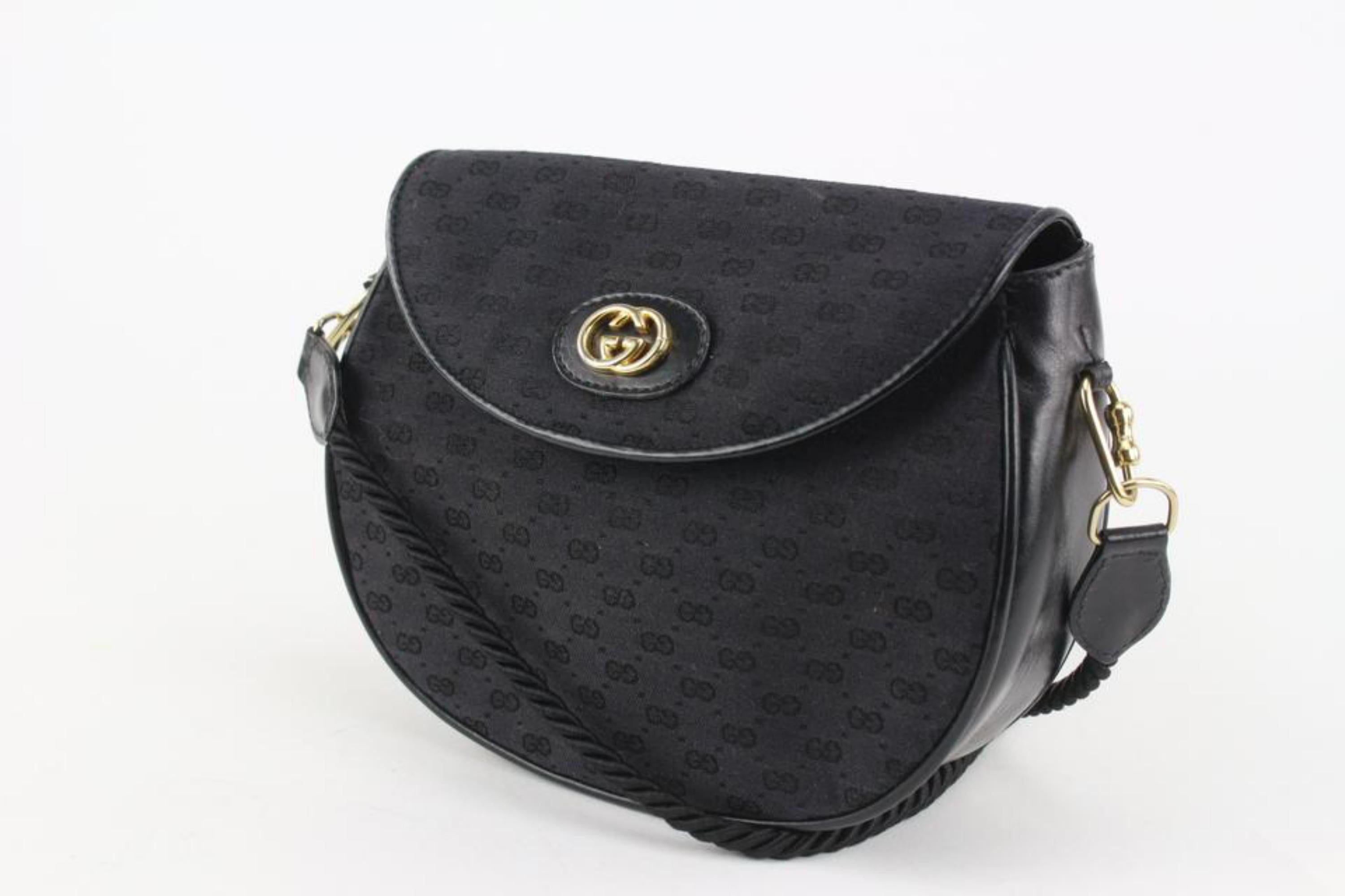 Gucci Black Mini GG Flap Crossbody Rope Bag 123g36 For Sale 8