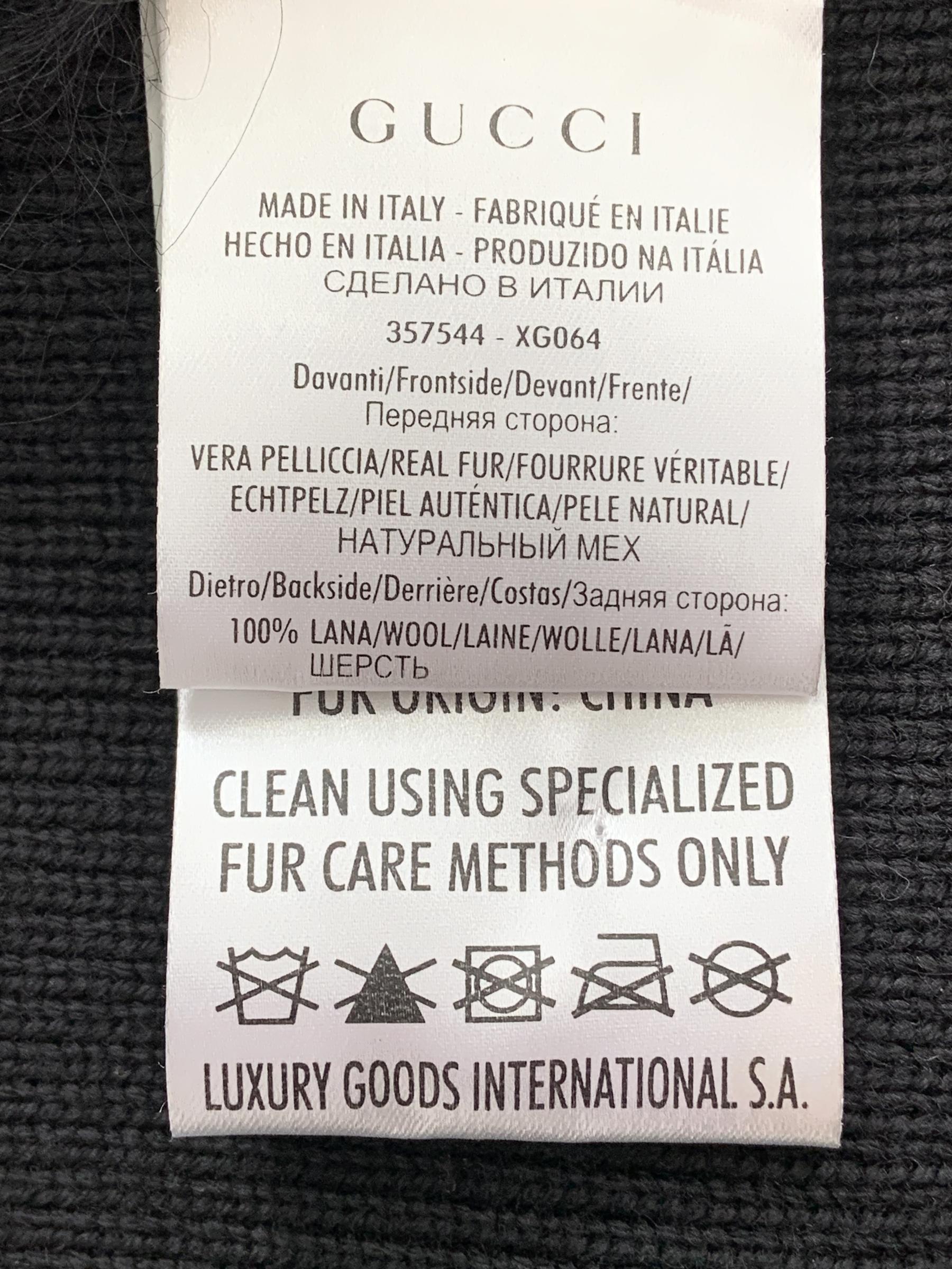 Gucci Black Mongolian Lamb-Fur Wool Vest Jacket with Collar Italian size 44 US 8 For Sale 3