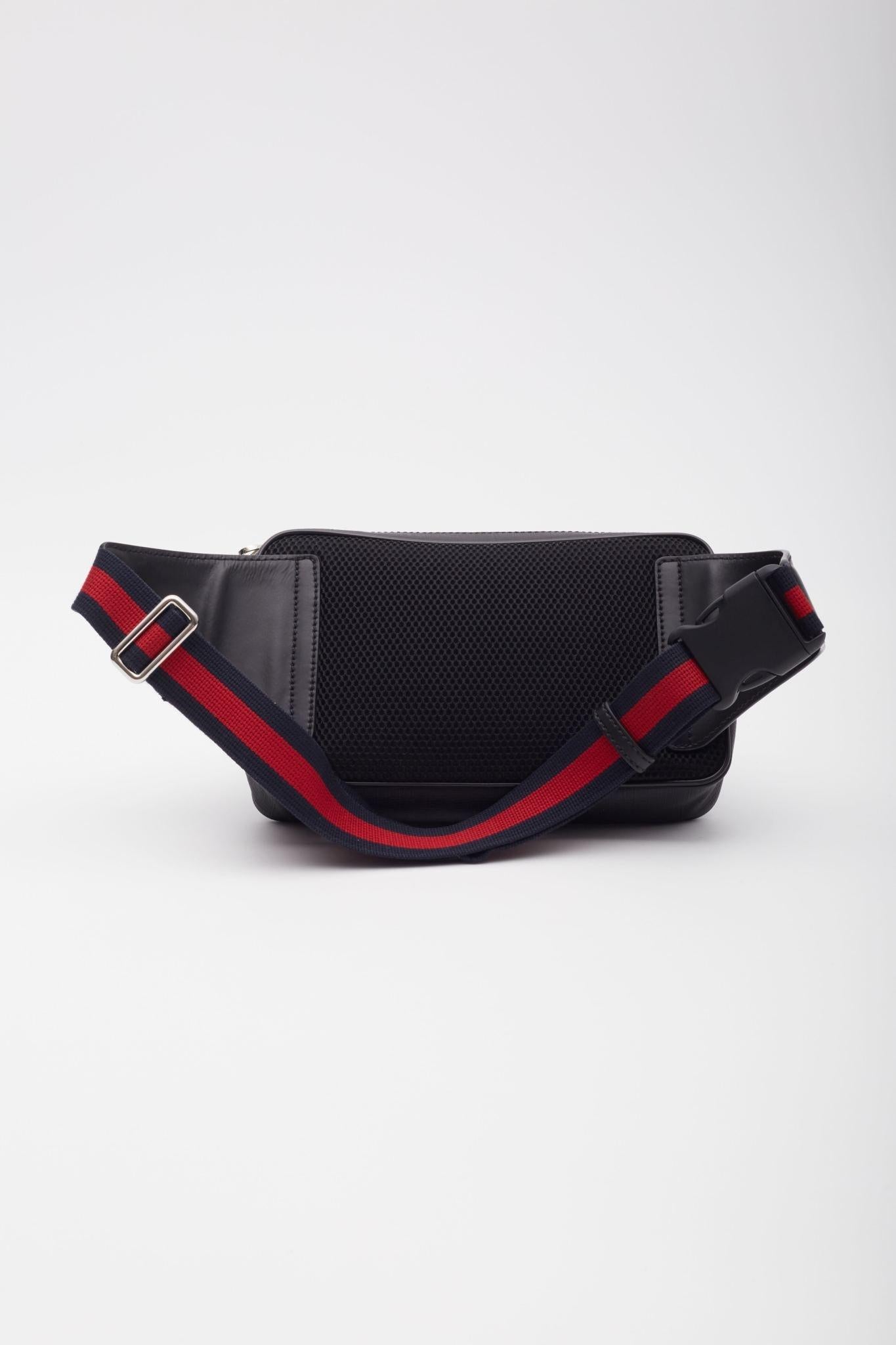 Gucci Black Monogram GG Supreme Web Belt Bag For Sale 3