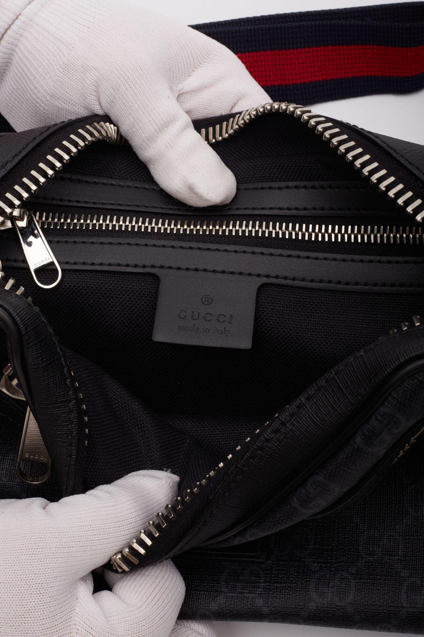 Gucci Black Monogram GG Supreme Web Belt Bag For Sale 5