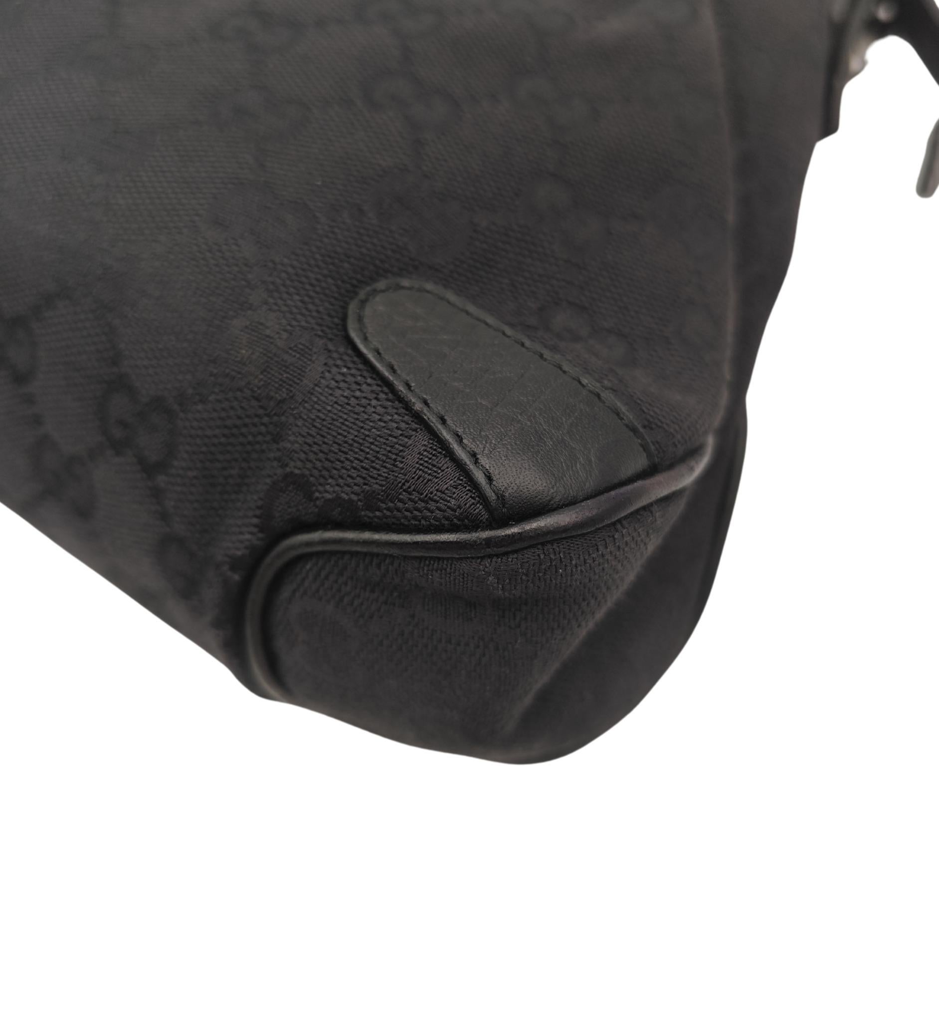 Gucci black monogram horsebit chain shoulder bag For Sale 7