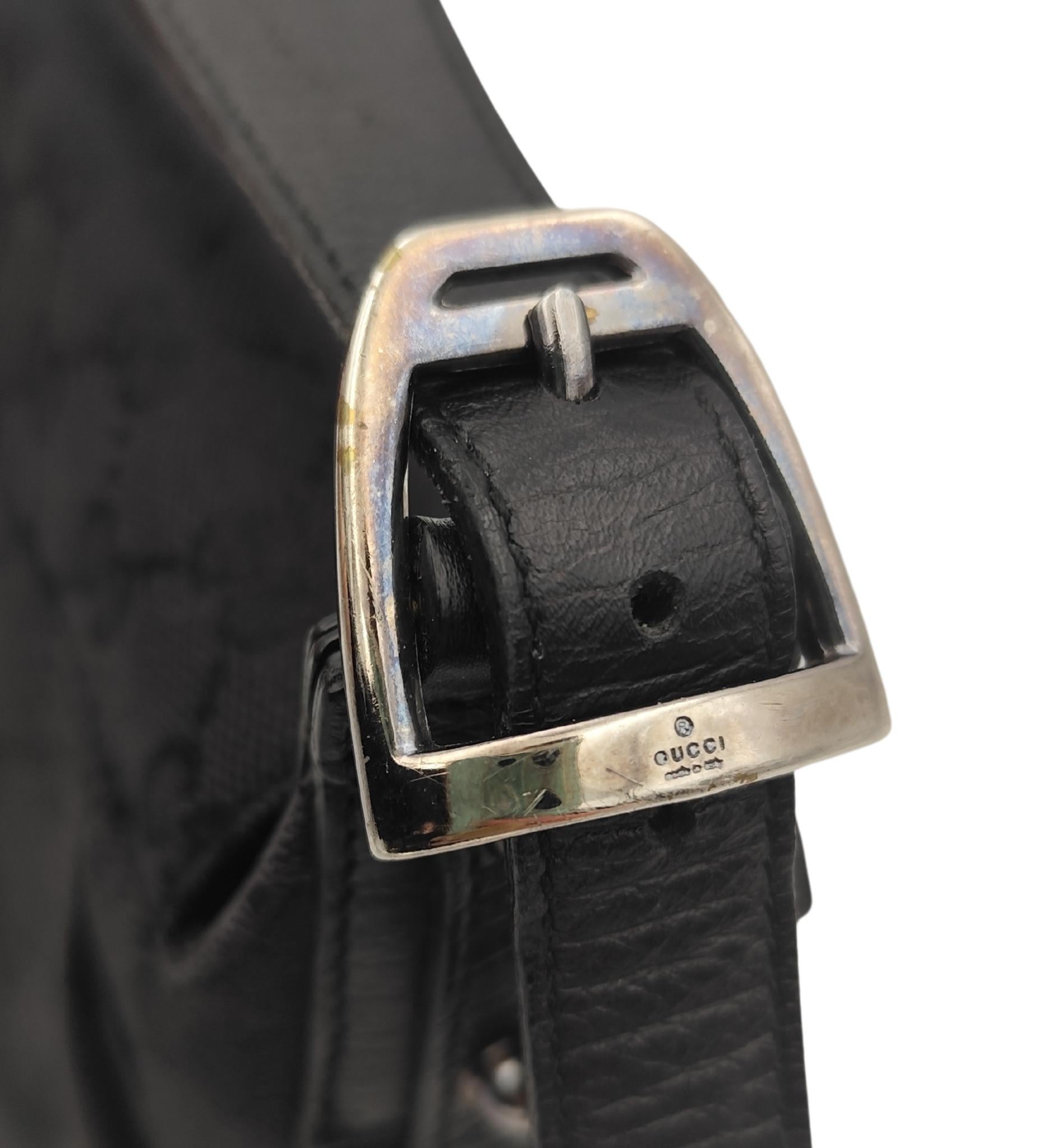 Gucci black monogram horsebit chain shoulder bag For Sale 4